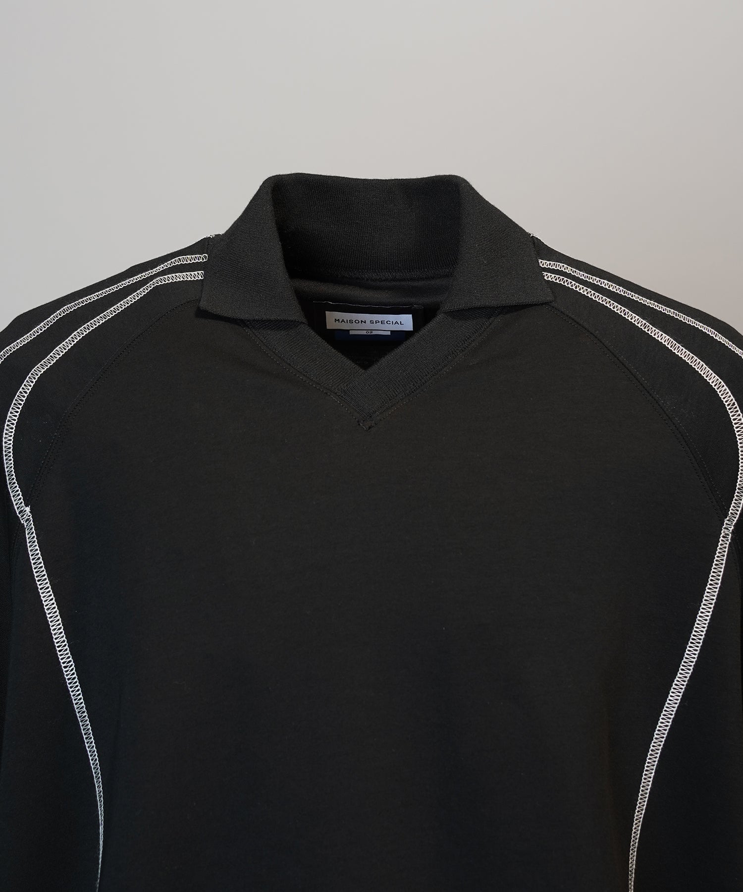 【26SS PRE-ORDER】V-neck Stitch Work Prime-Over Raglan Short Sleeve Polo Shirt