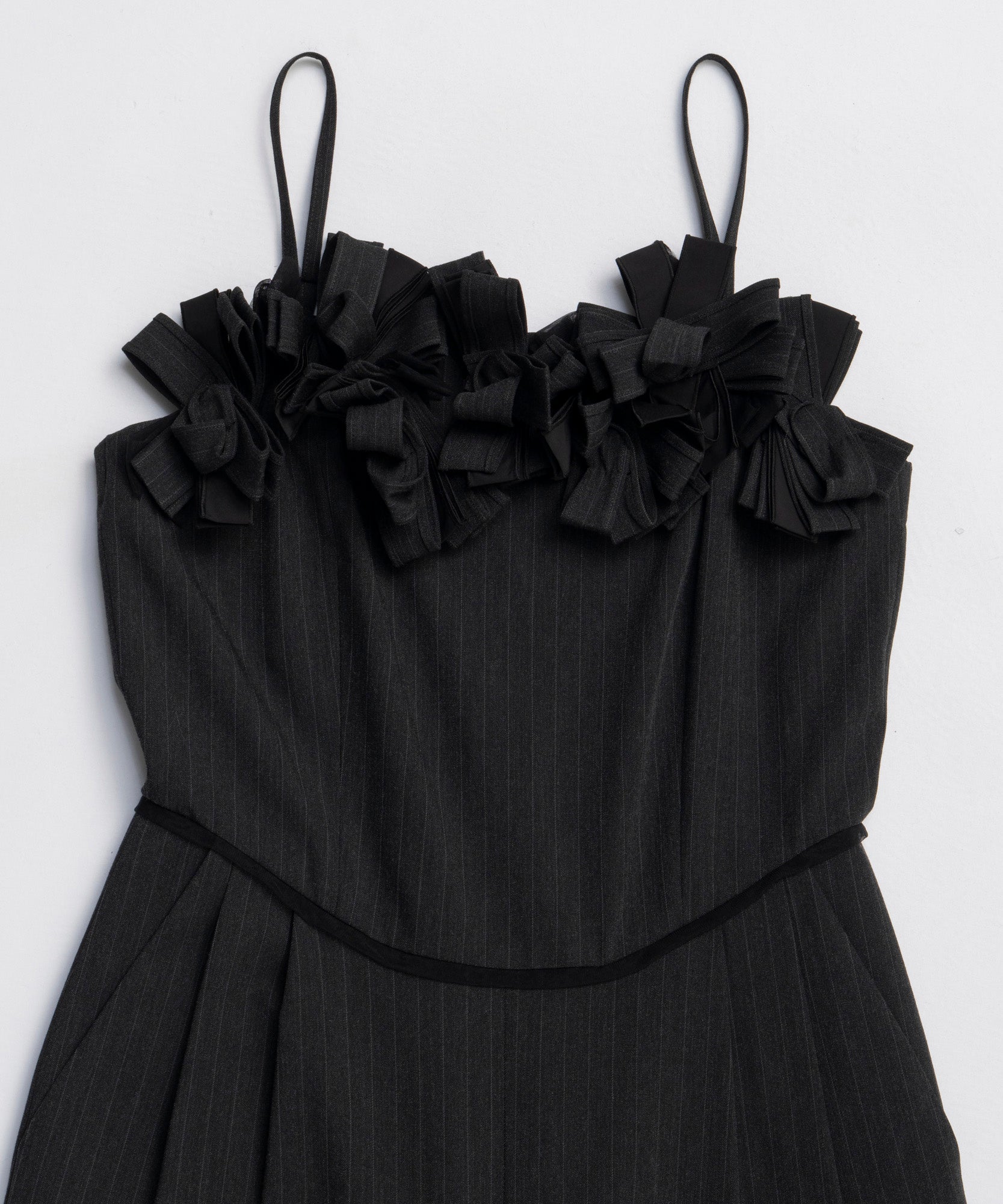 [25WINTER PRE-ORDER] Rolled Flower Motif All-in-one