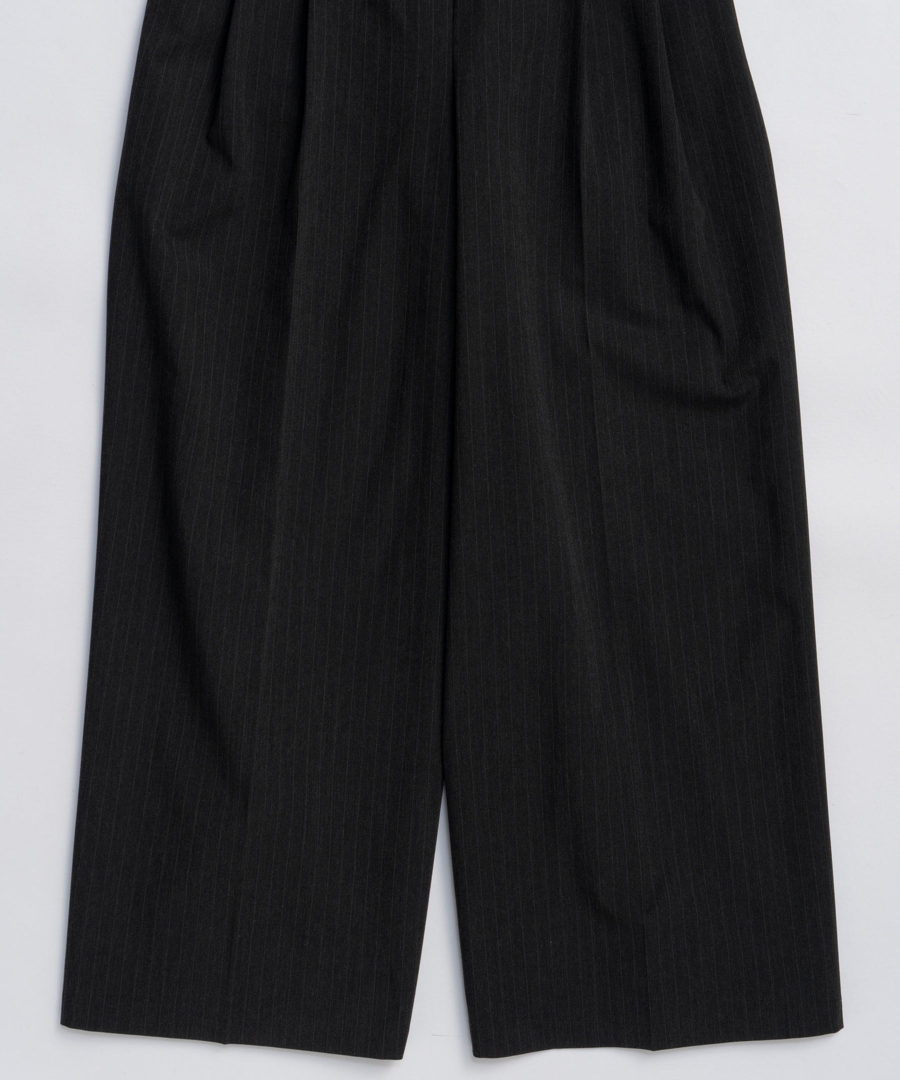 [25WINTER PRE-ORDER] Rolled Flower Motif All-in-one