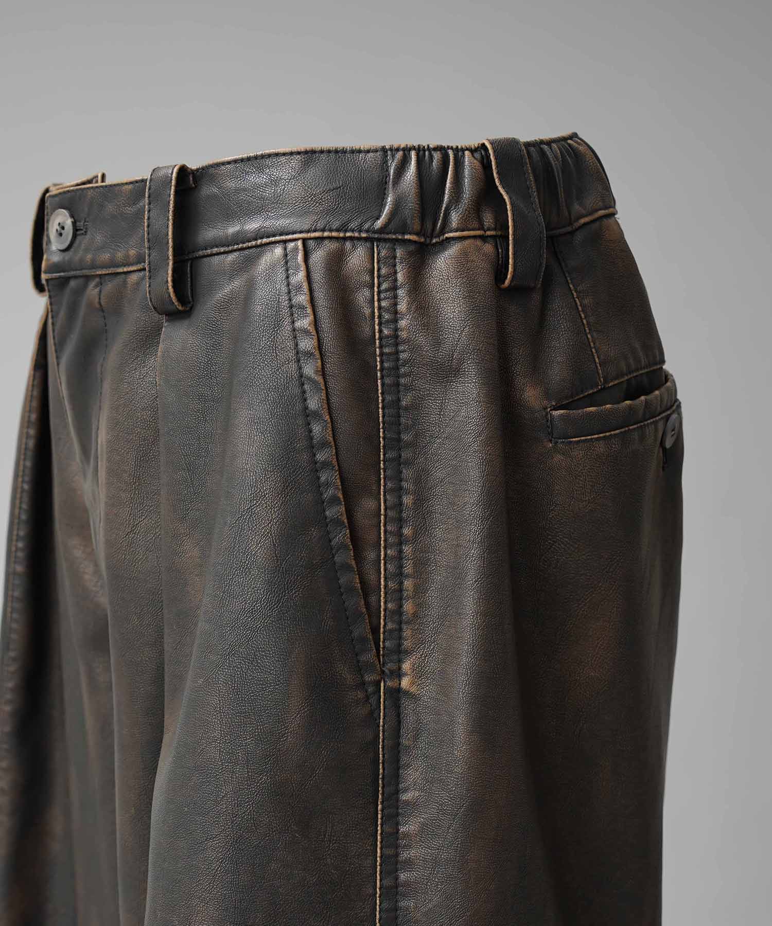 인공 가죽 핀 턱 넓은 바지