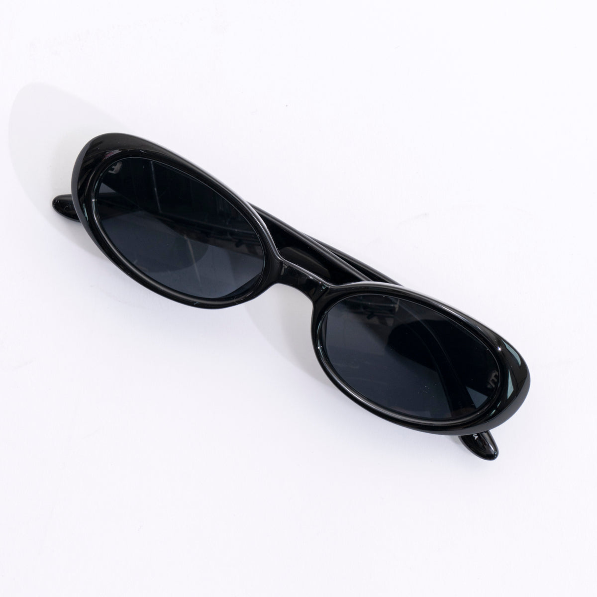 【PRE-ORDER】Oval Sunglasses