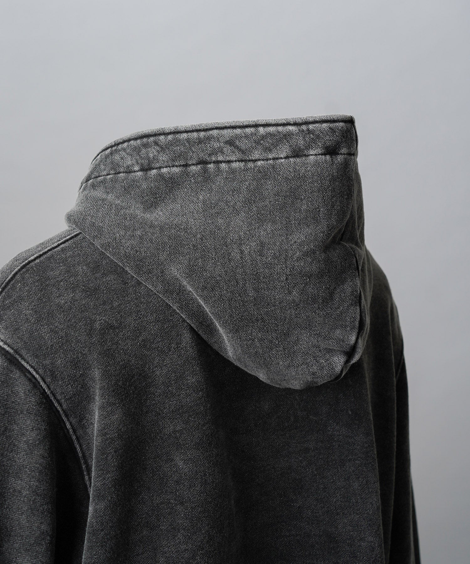 [25AW PRE-ORDER] Nuance Graphics Hand Stitching Long Sleeve TEE