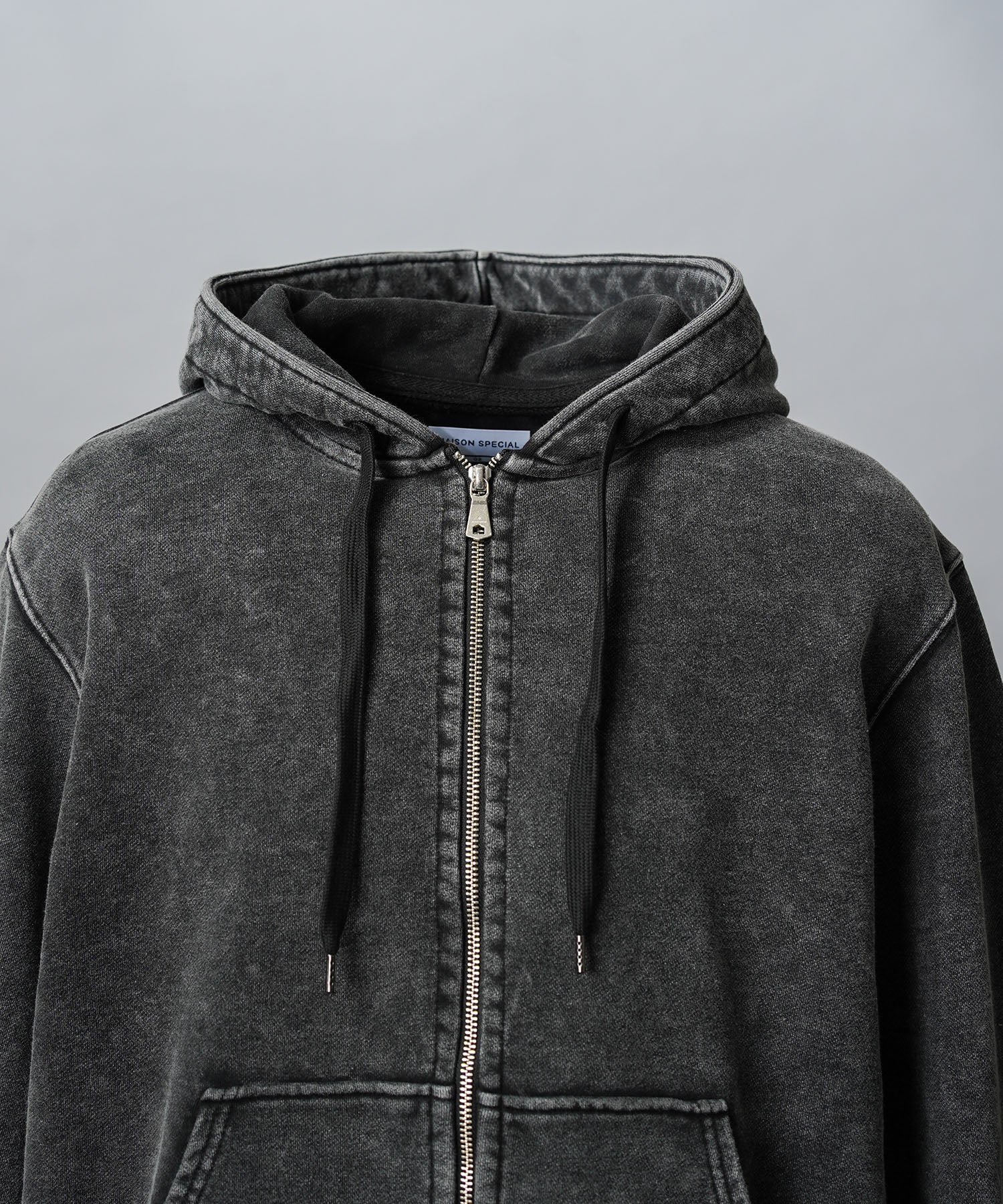 [25AW PRE-ORDER] Nuance Graphics Hand Stitching Long Sleeve TEE