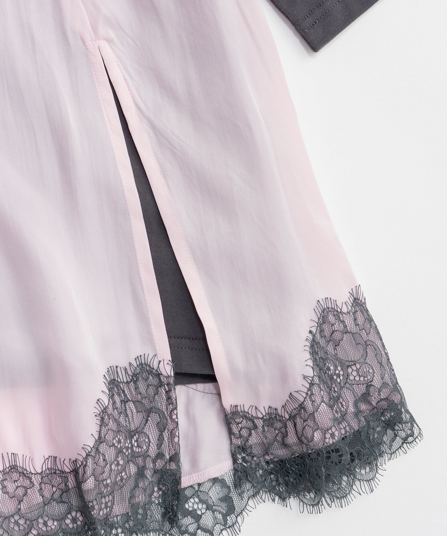 【26SPRING PRE-ORDER】Lace Docking Layered TEE