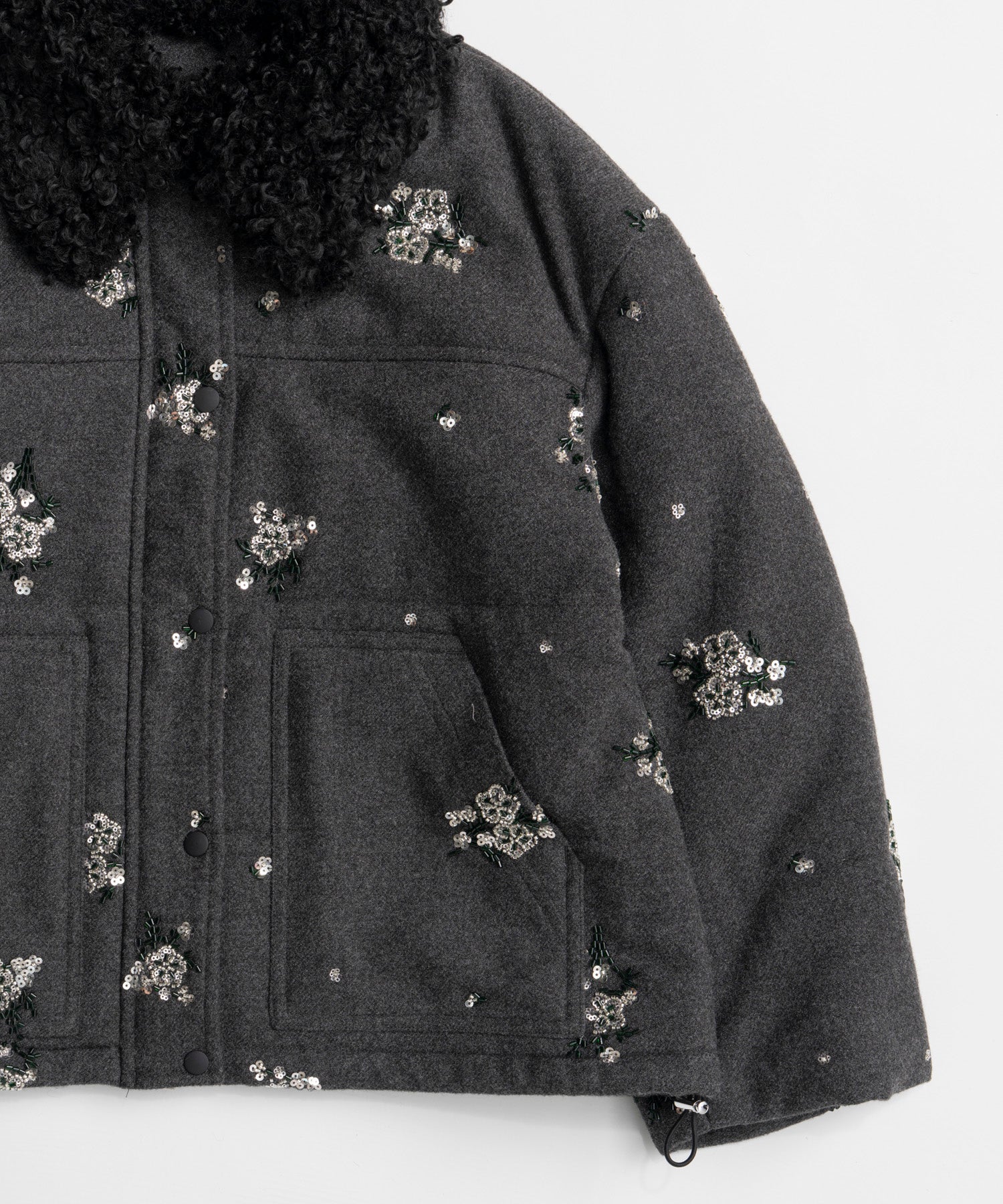[26WINTER COLLECTION] 2WAY 领 Bijou 刺绣羽绒外套
