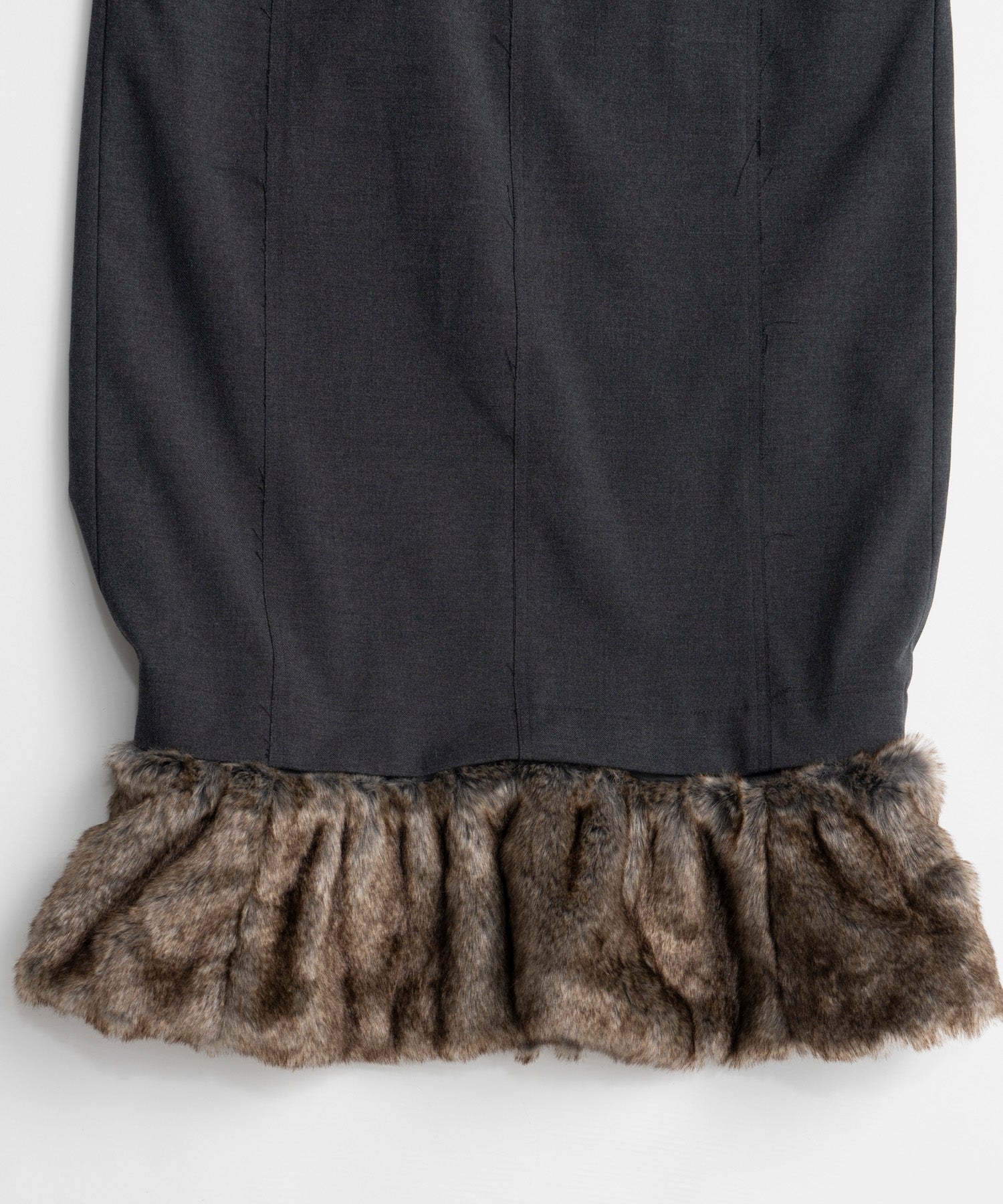 【26WINTER PRE-ORDER】Fur Hem 2WAY Skirt