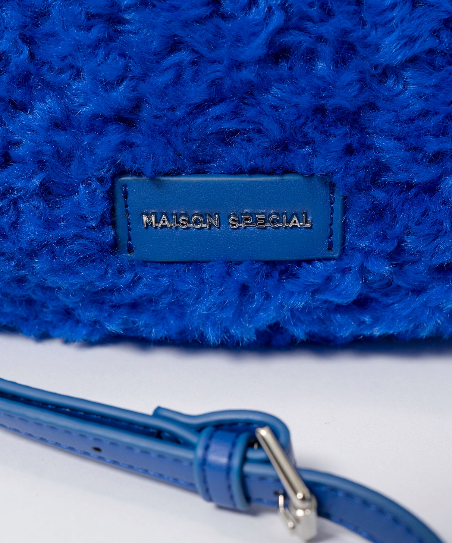 【26AUTUMN PRE-ORDER】Fur Round Mini Bag