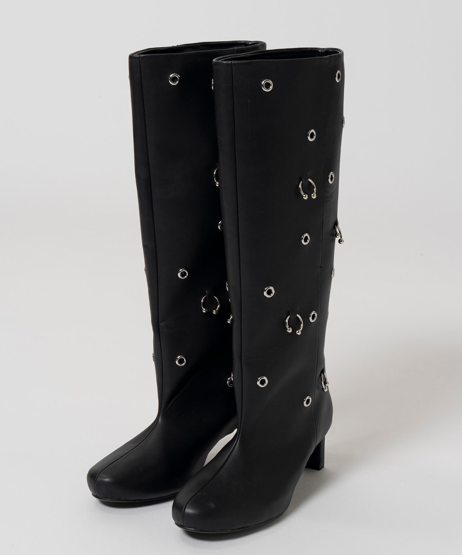 【26AUTUMN PRE-ORDER】Round-Toe Pierced Wide Long Boots