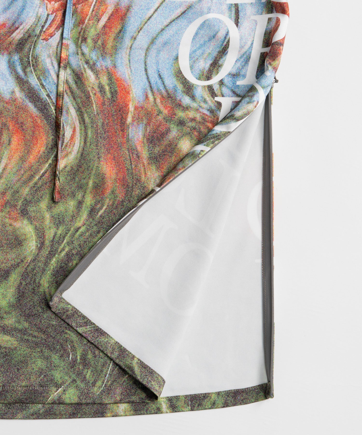 【26WINTER PRE-ORDER】DISTORTED BLOOM Logo Print Tight Skirt