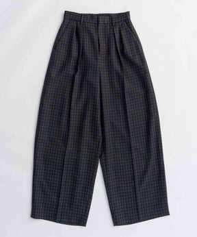 Two Tuck Curve Wide Tapered Pants