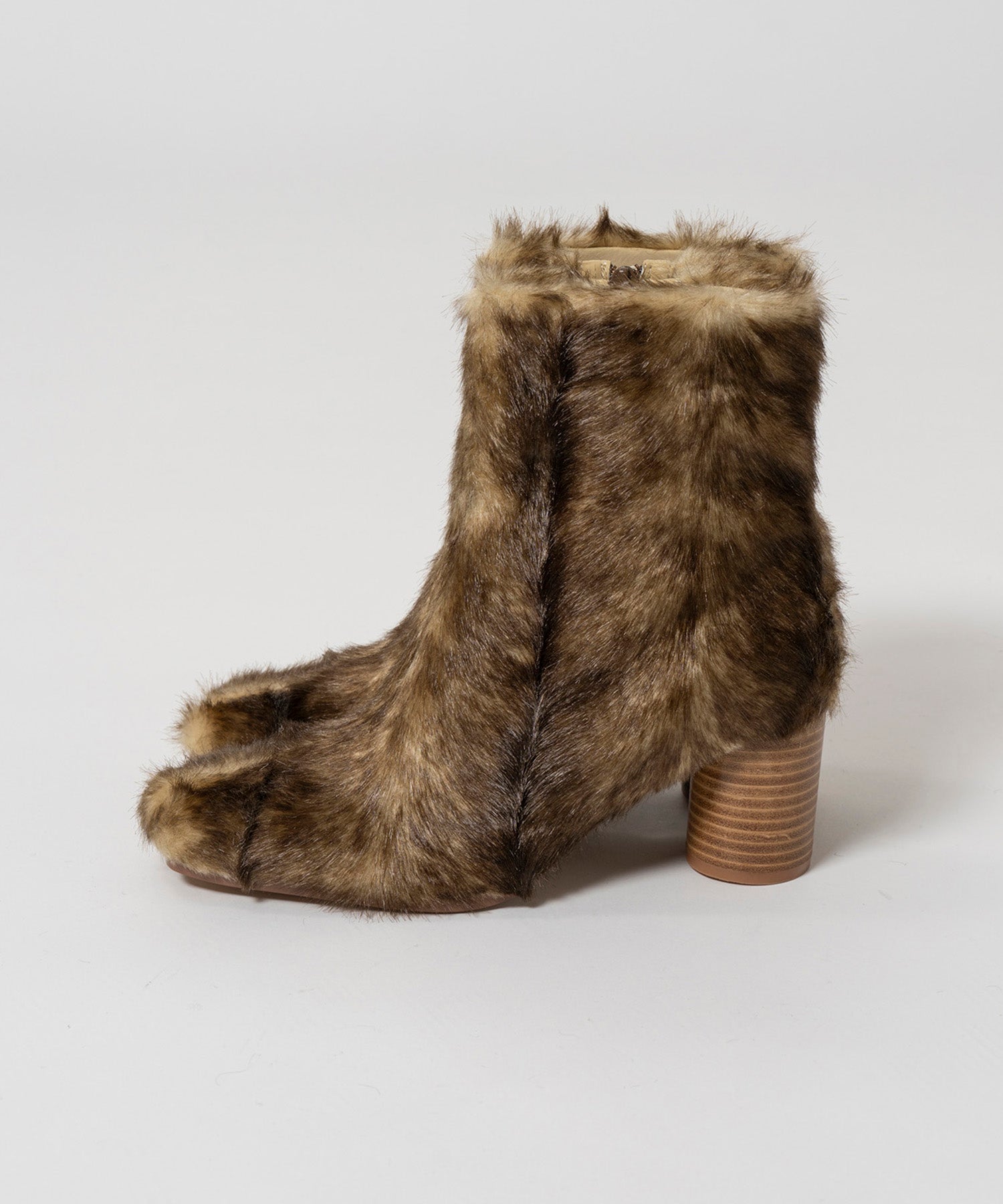 【26AUTUMN PRE-ORDER】Fur-Like Square Short Boots