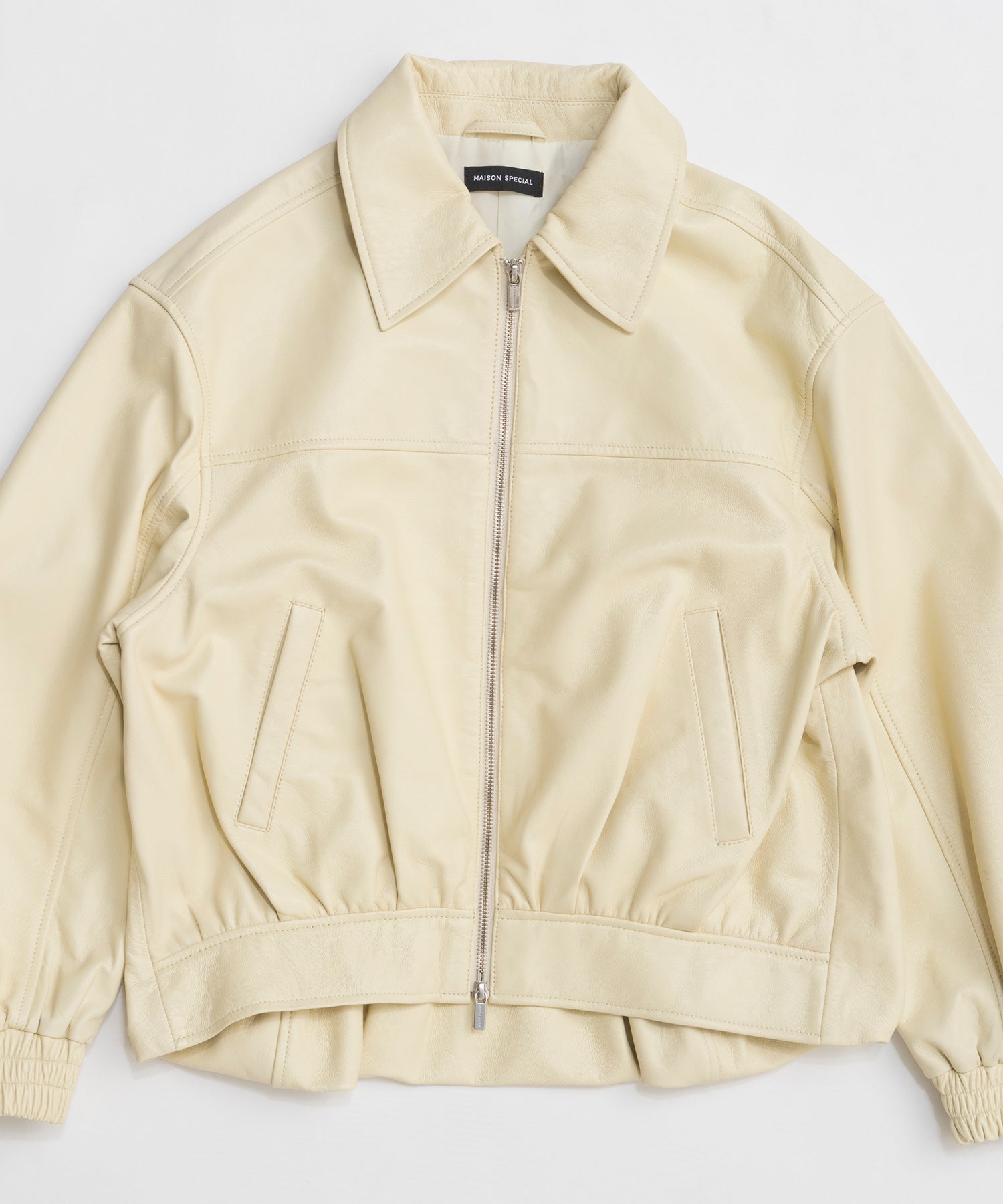 [26SPRING PRE-ORDER] 볼륨감 있는 가죽 블루종