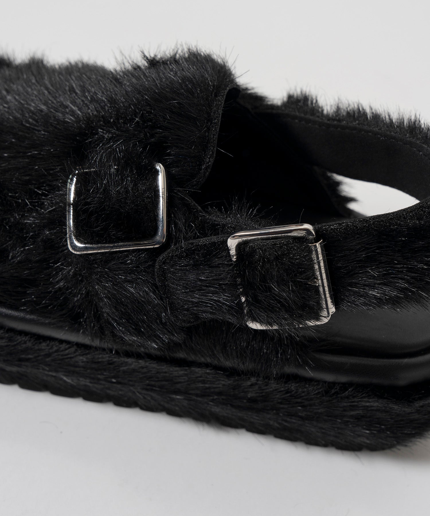 【26AUTUMN PRE-ORDER】Fur-Like Volume Sole Slingback Mules