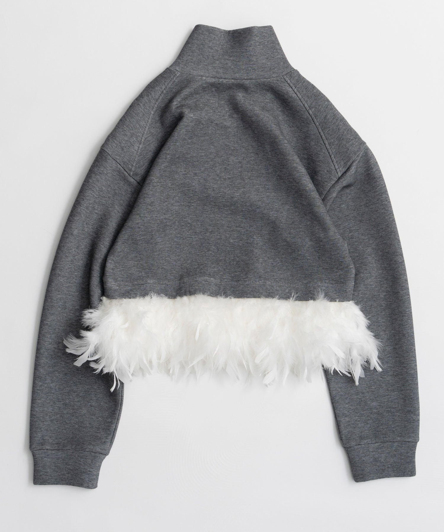 【26AUTUMN PRE-ORDER】Feather Hem Half-Zip Top