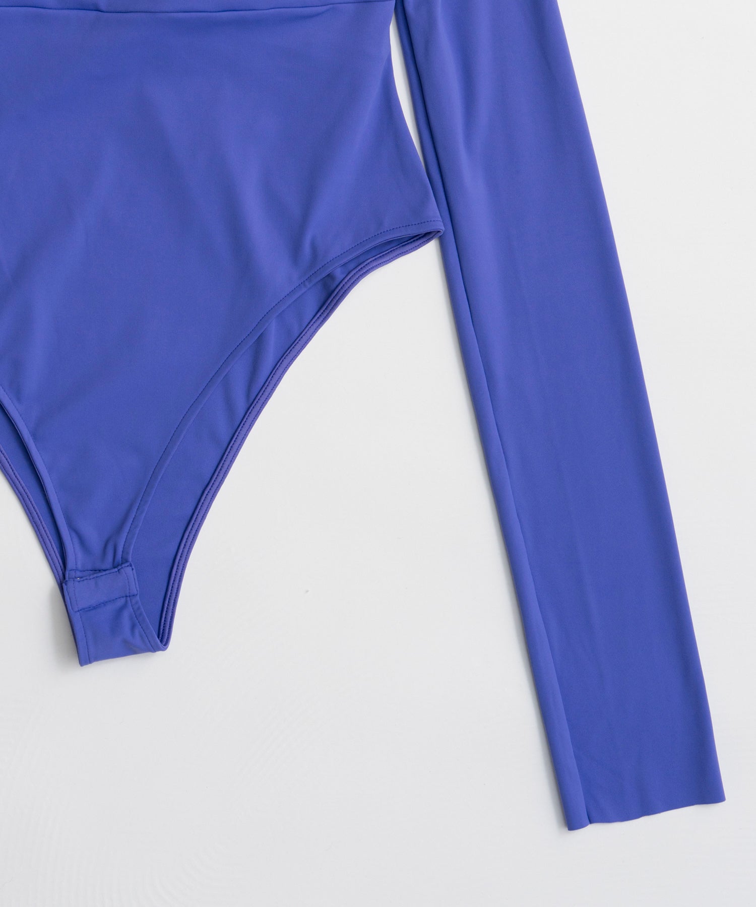 【26AUTUMN PRE-ORDER】Open-Neck Bodysuit