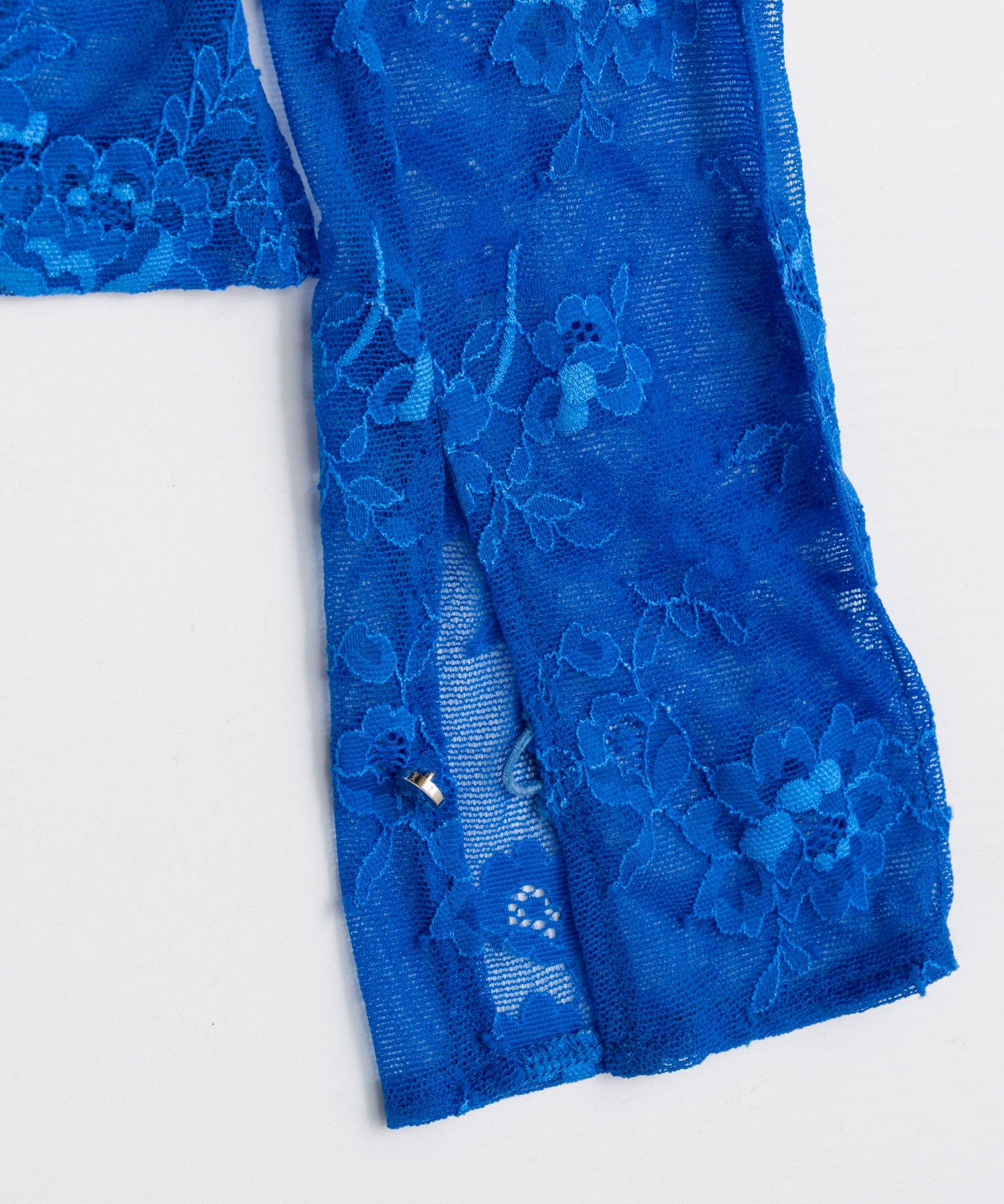 【26AUTUMN PRE-ORDER】Sleeve Slit Lace Top