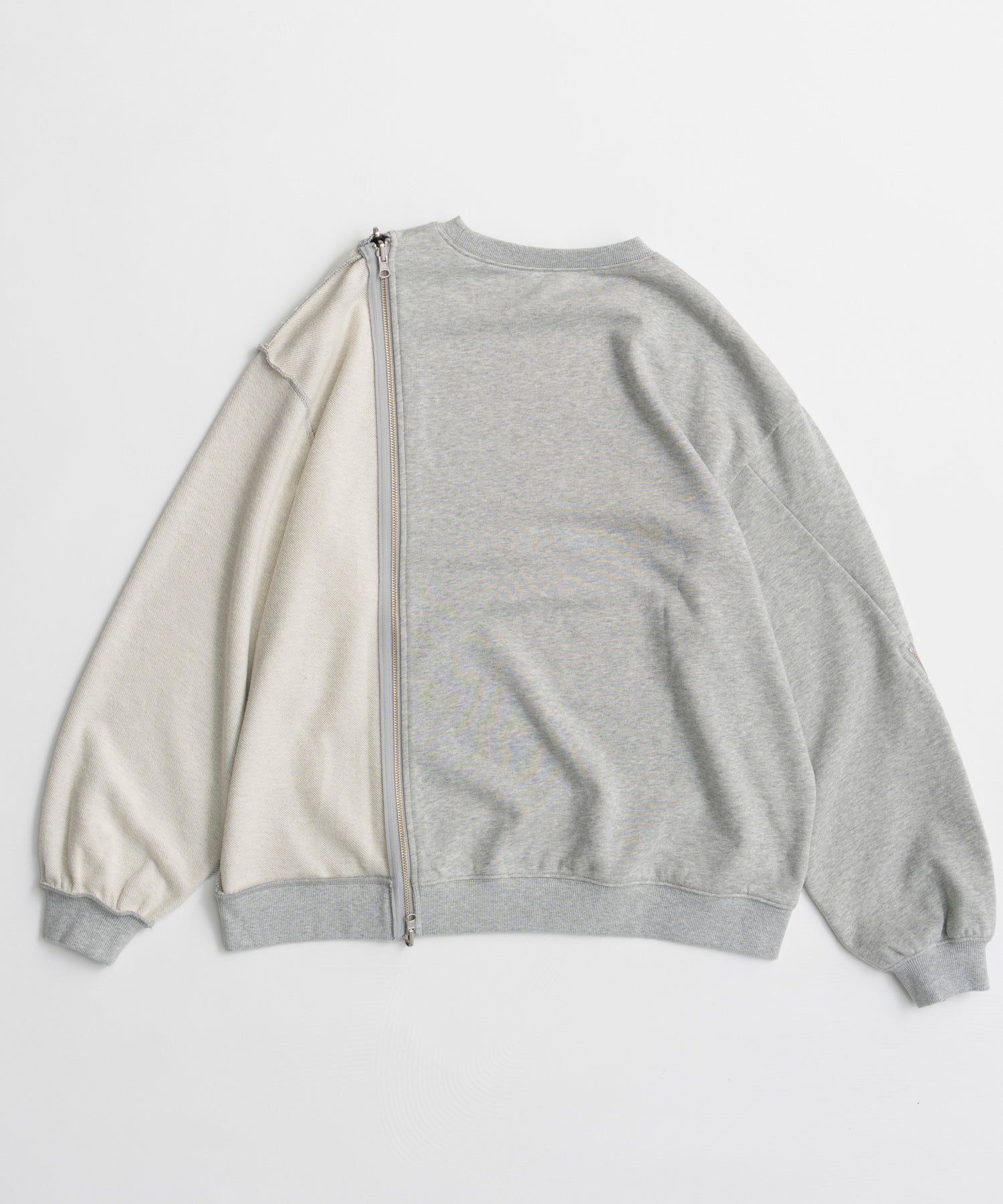 【26AUTUMN PRE-ORDER】Reverse Zipper Sweatshirt