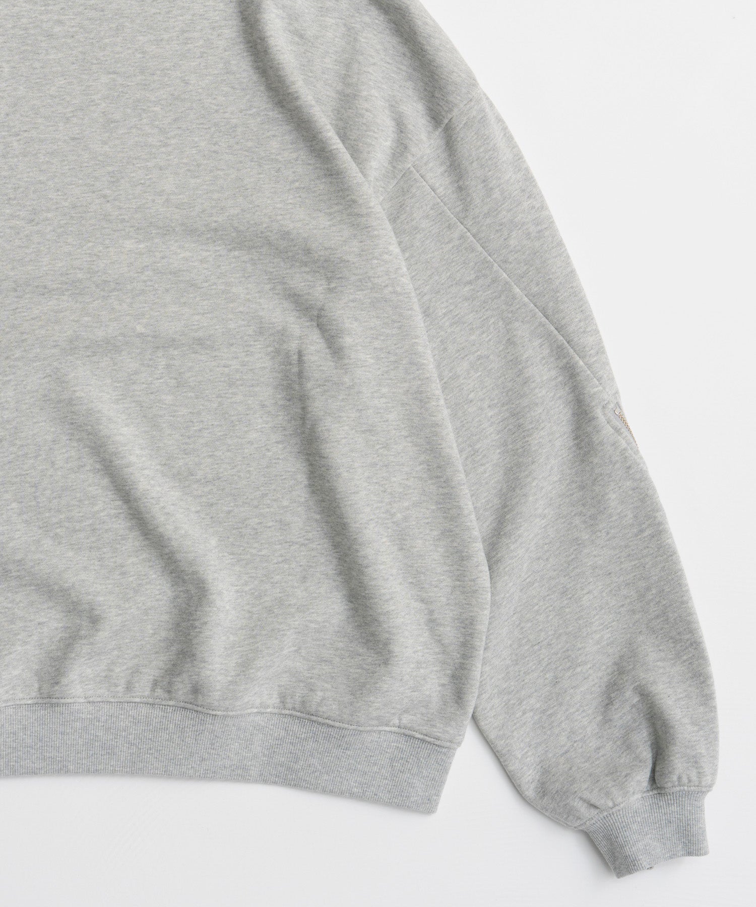 【26AUTUMN PRE-ORDER】Reverse Zipper Sweatshirt