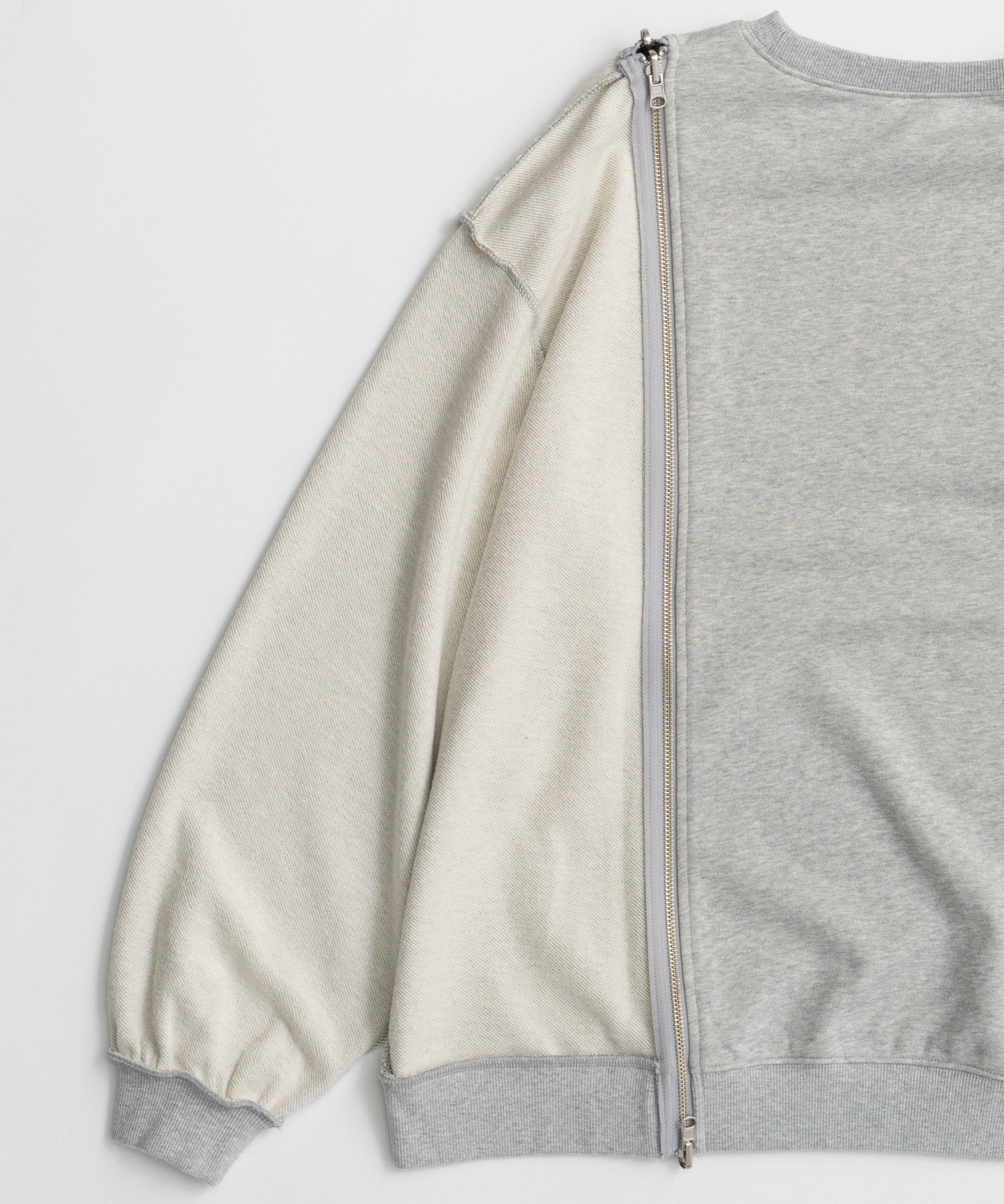 【26AUTUMN PRE-ORDER】Reverse Zipper Sweatshirt