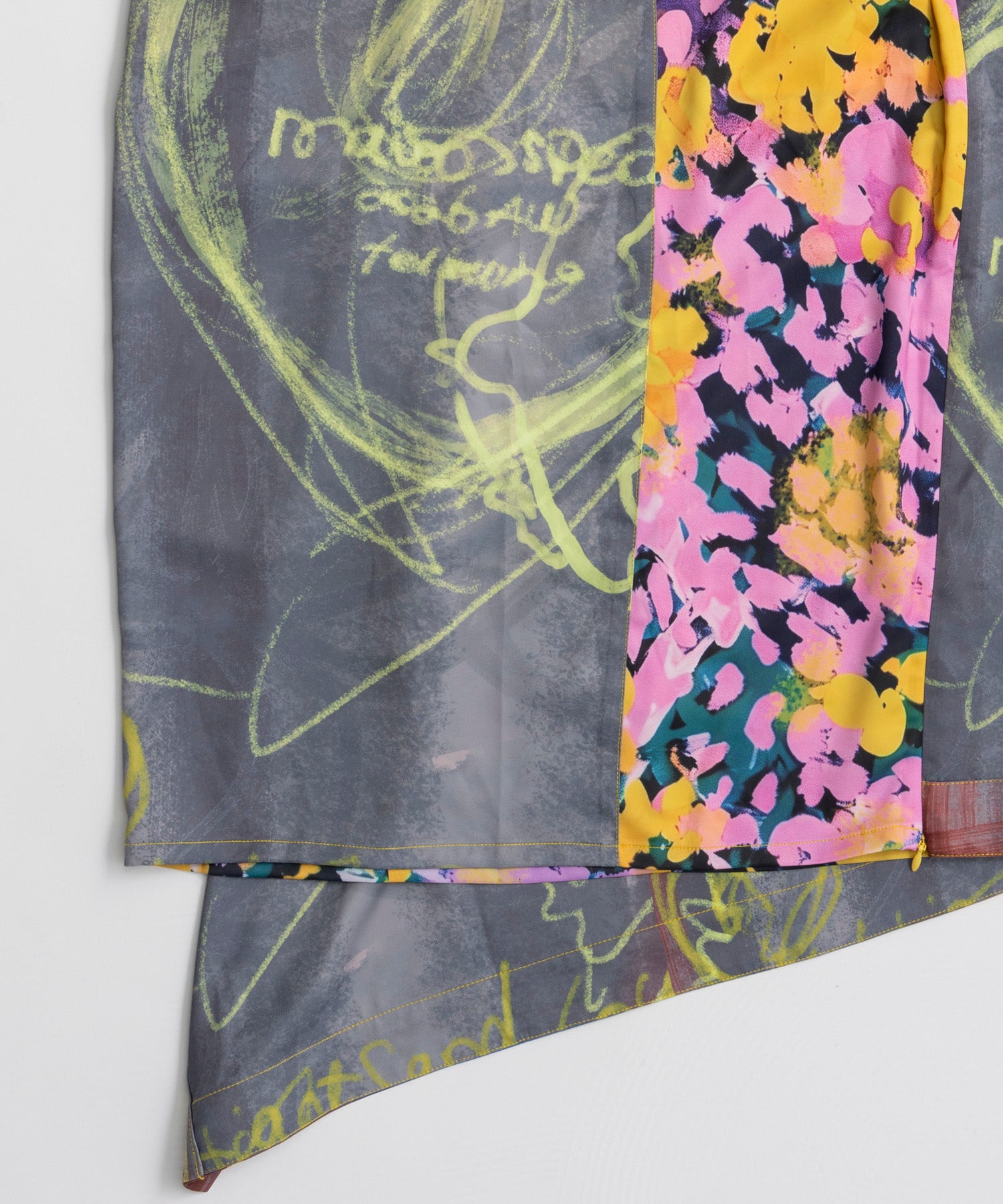 【26AUTUMN PRE-ORDER】Drawing Scarf Skirt