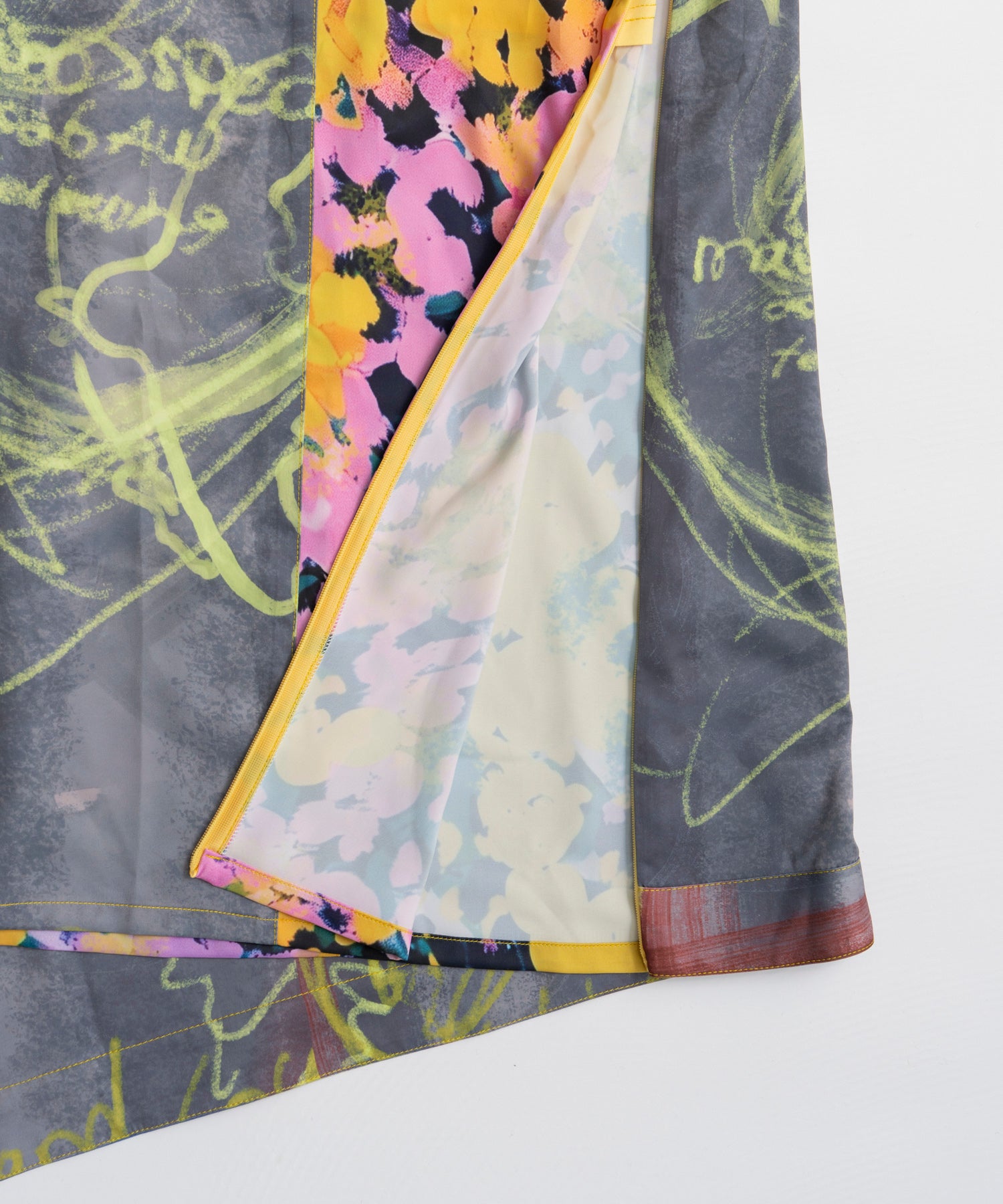 【26AUTUMN PRE-ORDER】Drawing Scarf Skirt