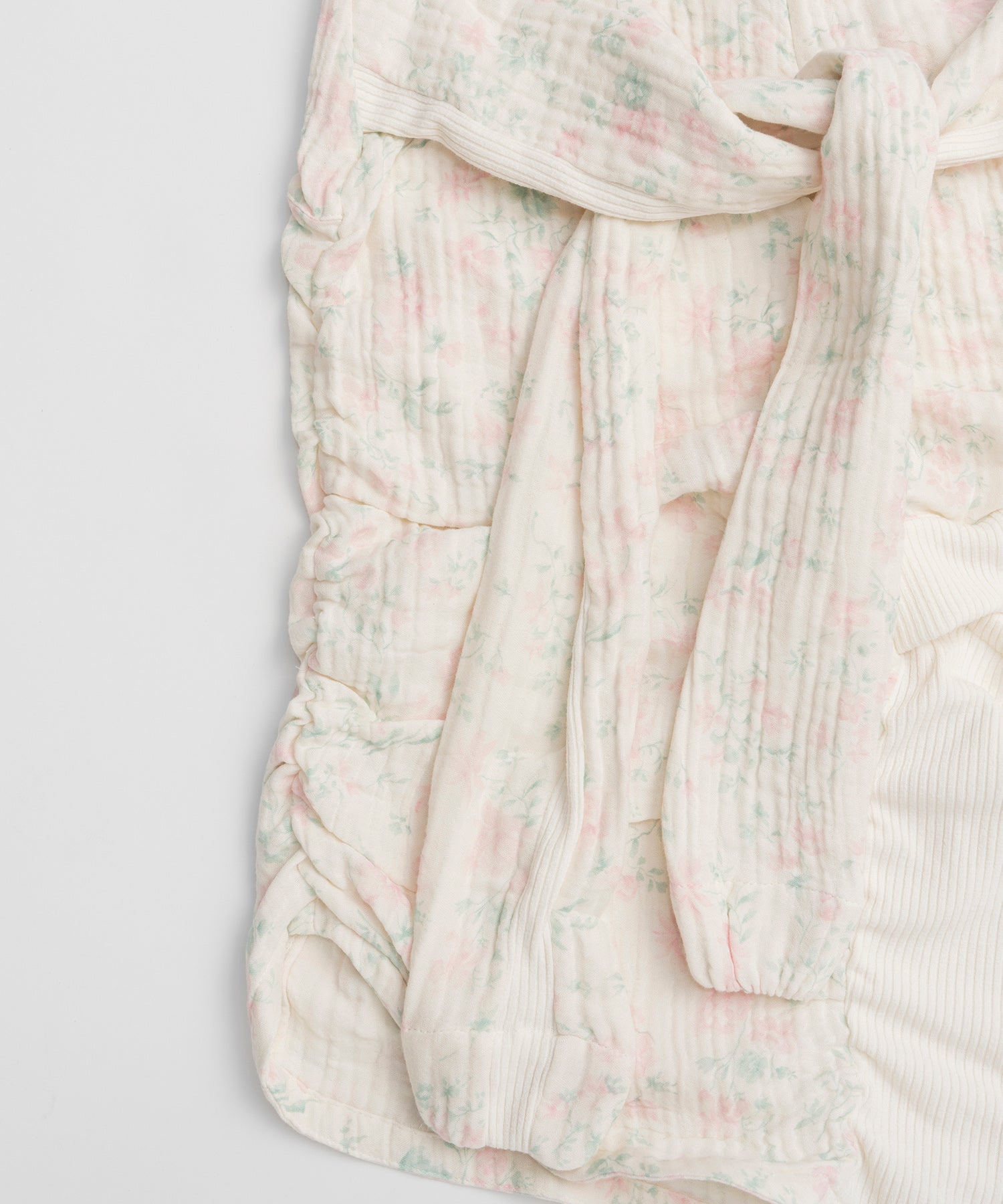 【OPEN YY】FLORAL BLANKIE CUTOUT SKIRT