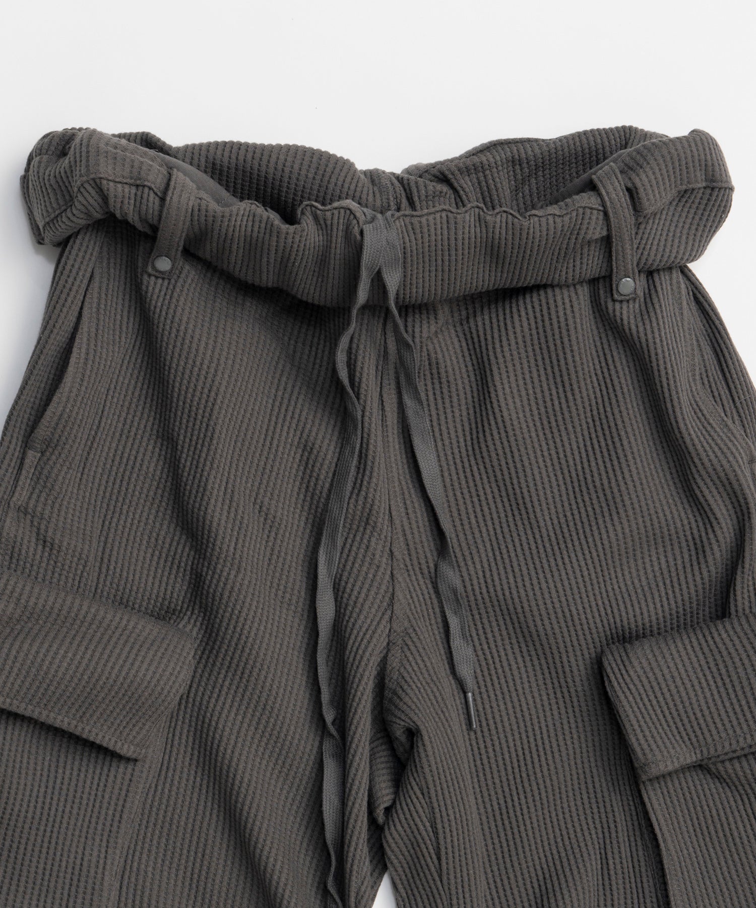 【OPEN YY】ROLLED WAIST WAFFLE CARGO SHORTS