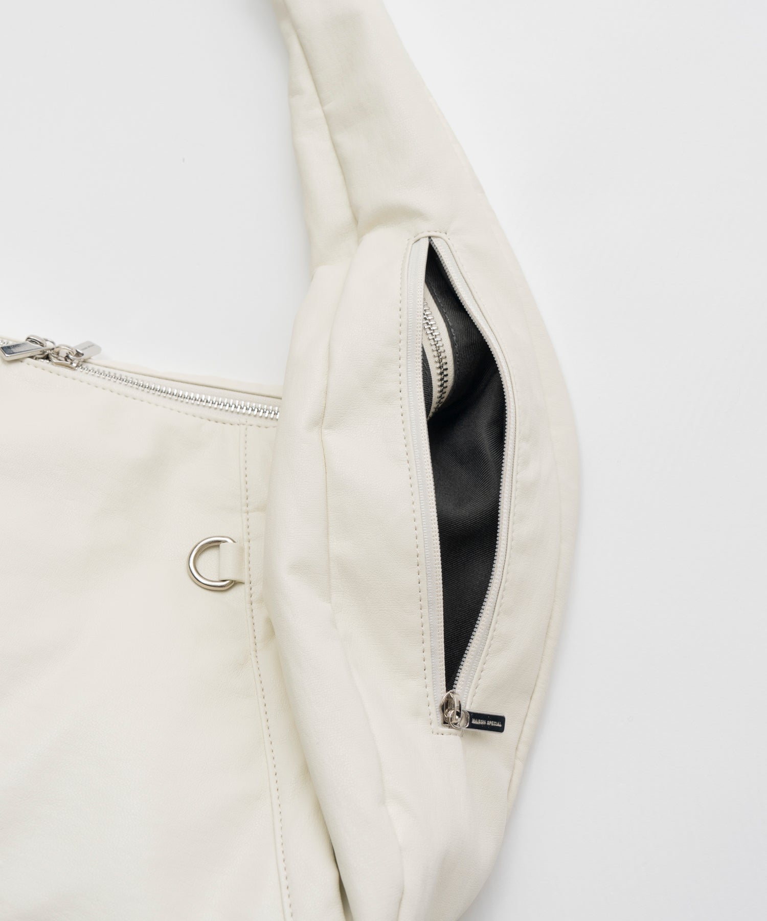 【26AUTUMN PRE-ORDER】Leather-Like Round Shoulder Bag