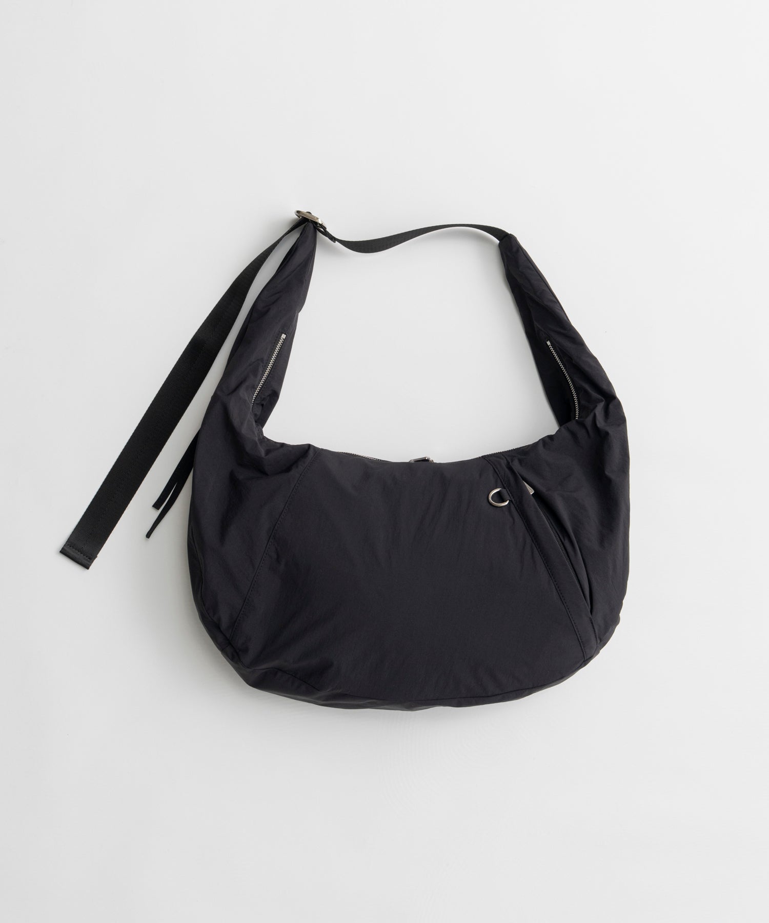 【26AUTUMN PRE-ORDER】Nylon Round Shoulder Bag