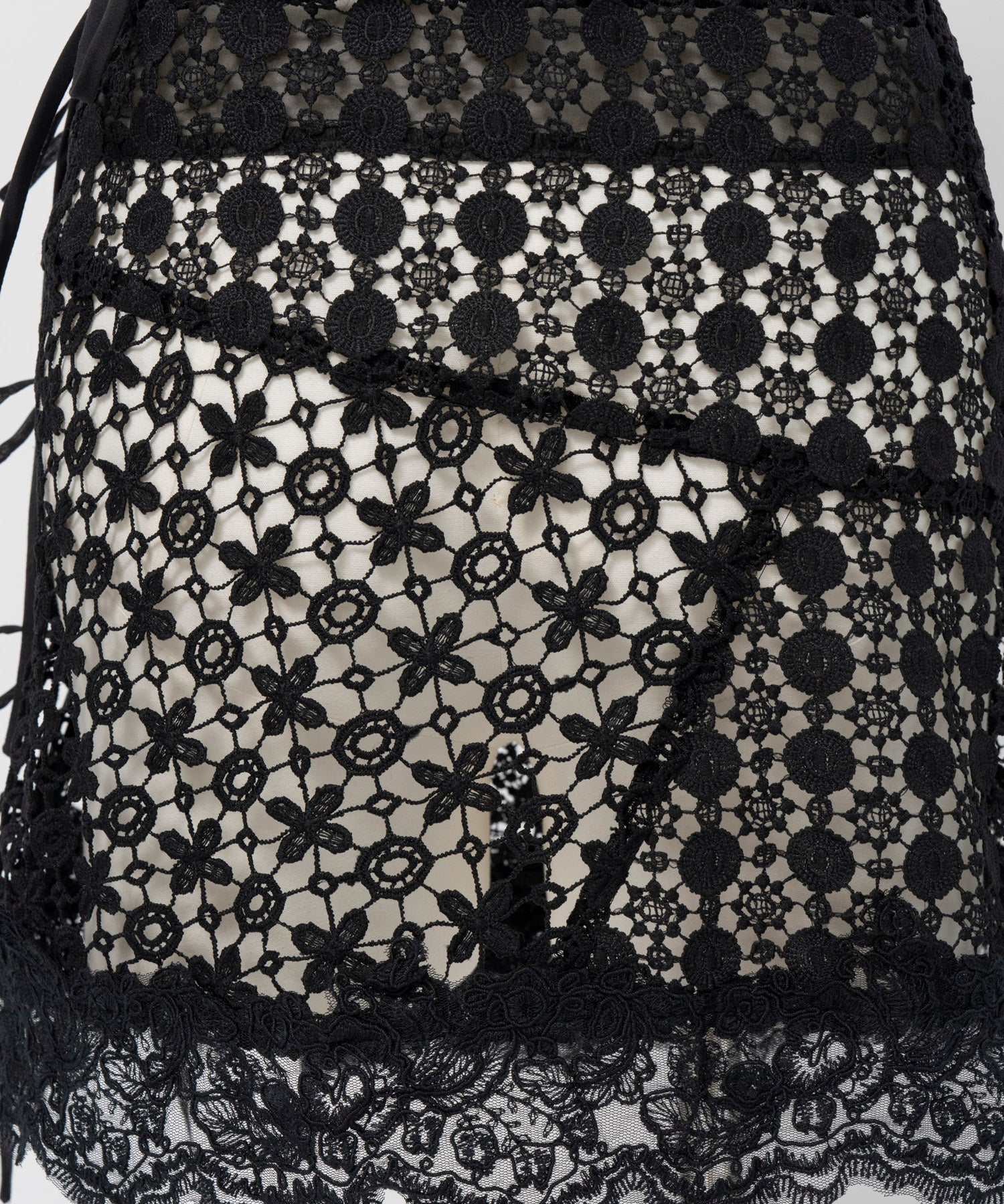 【26AUTUMN PRE-ORDER】Multi-Way Lace Wrap Skirt