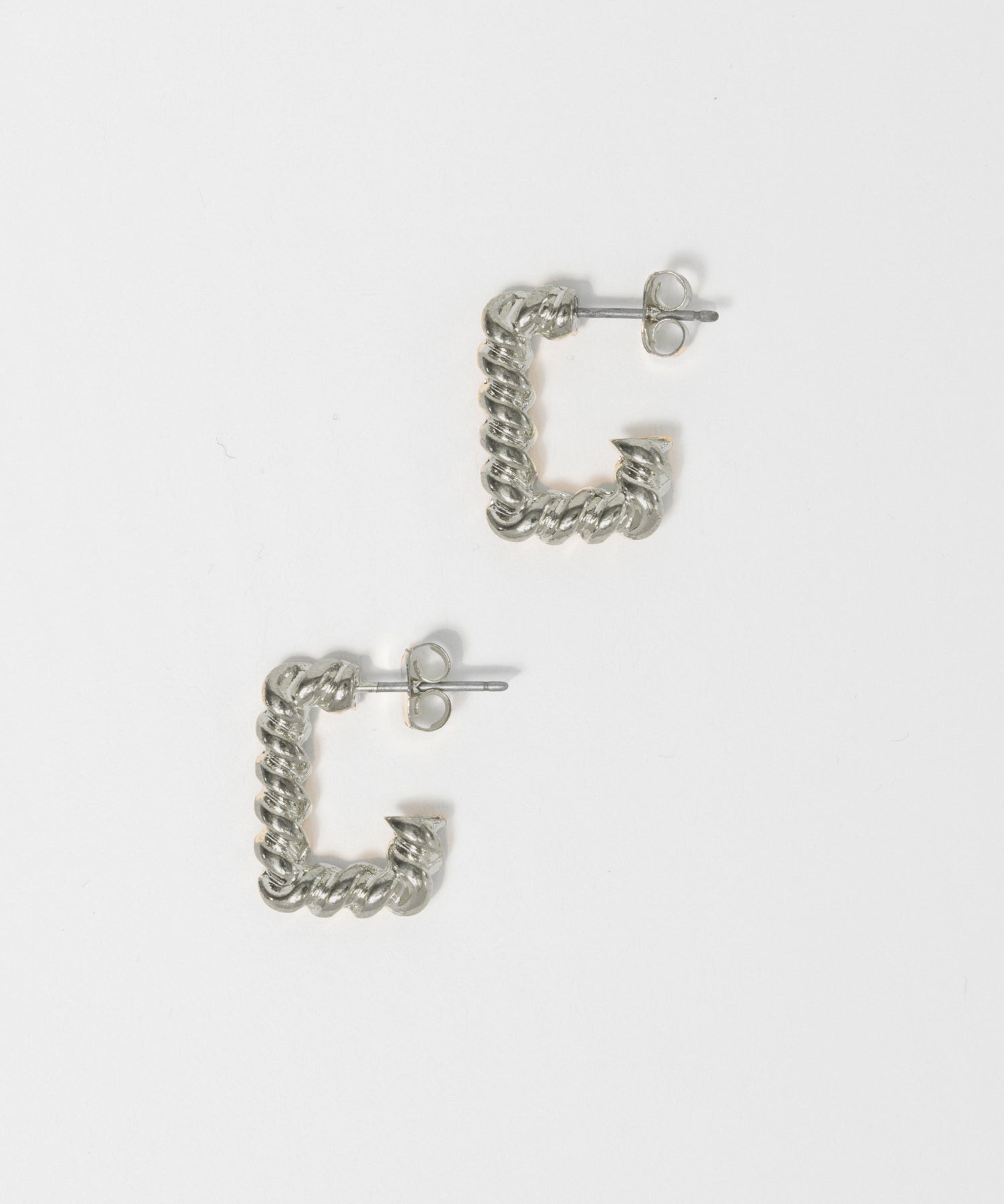 【26AUTUMN PRE-ORDER】Twist Square Earrings