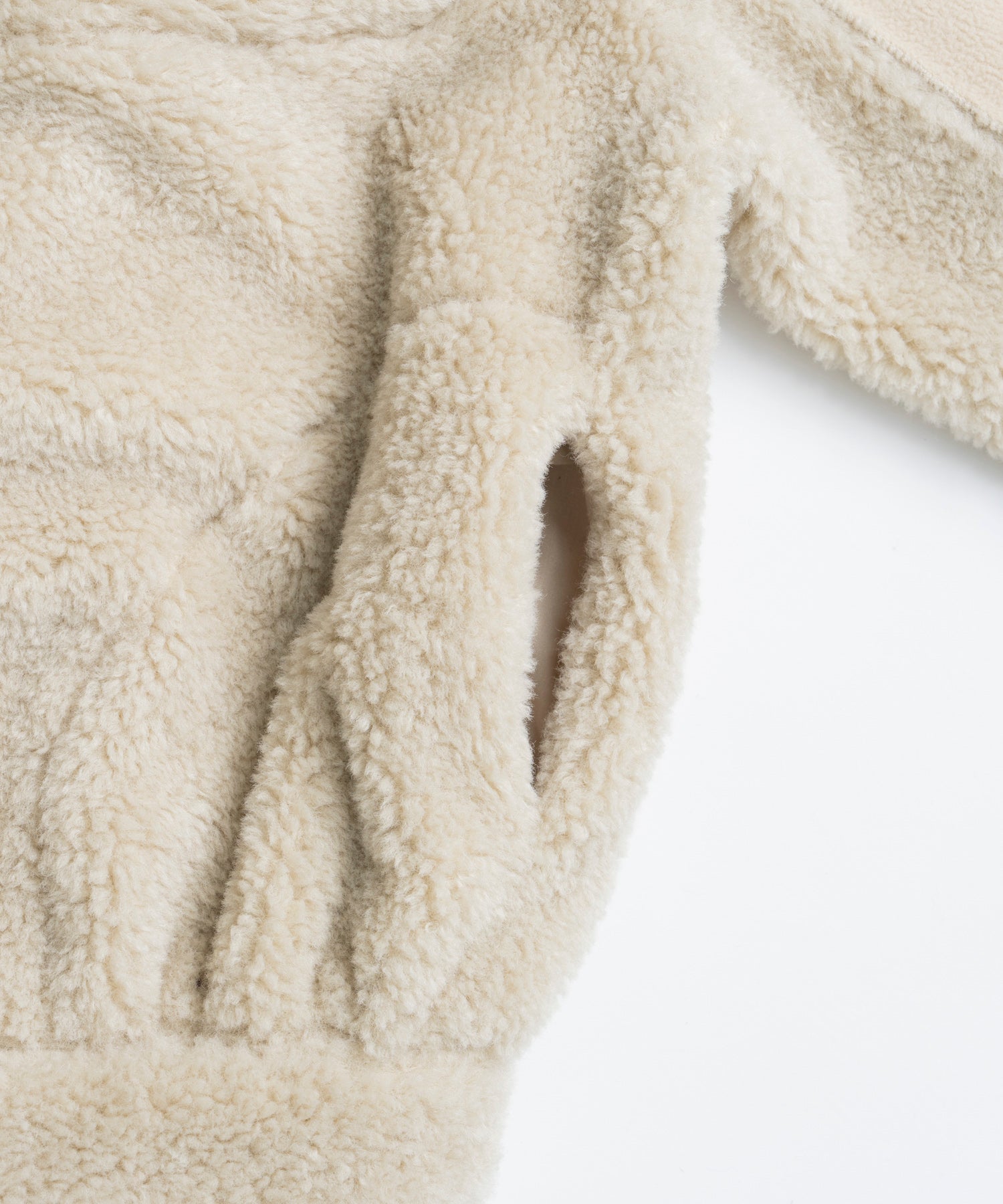 【26WINTER COLLECTION】Reversible Boa Jacket