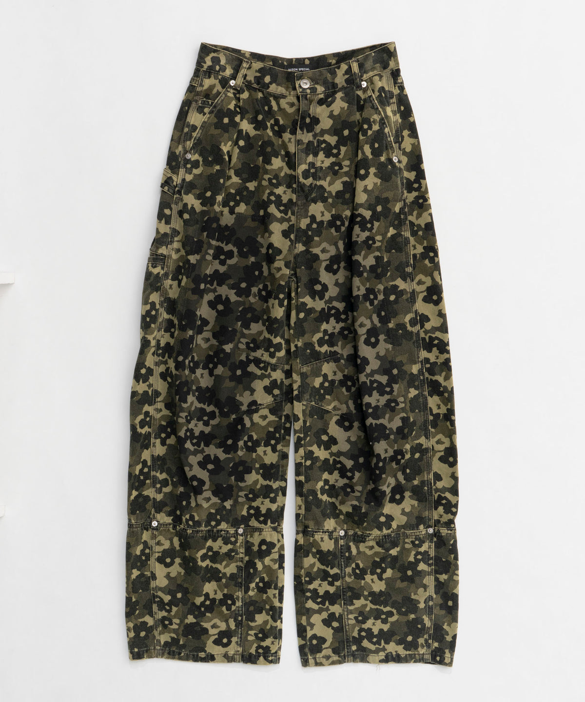 【25SPRING PRE-ORDER】Flower Camouflage Curve Pants