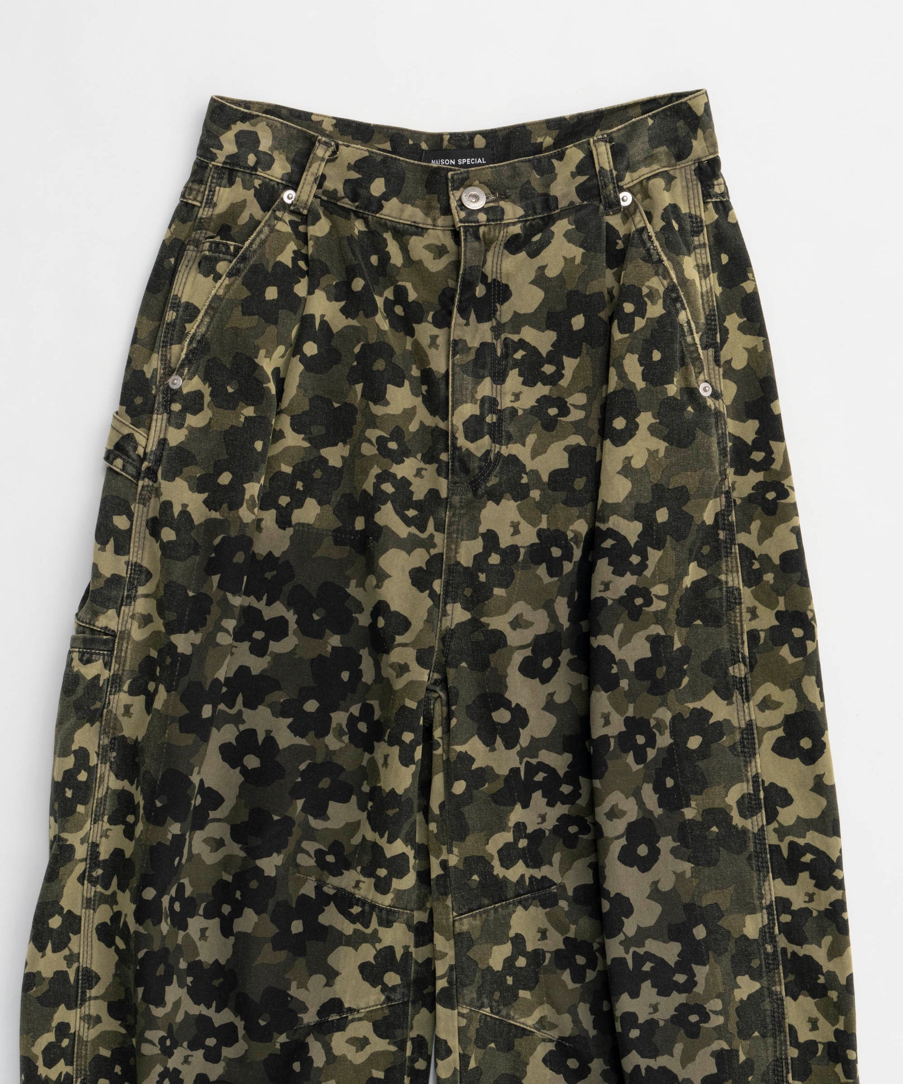 【25SPRING PRE-ORDER】Flower Camouflage Curve Pants