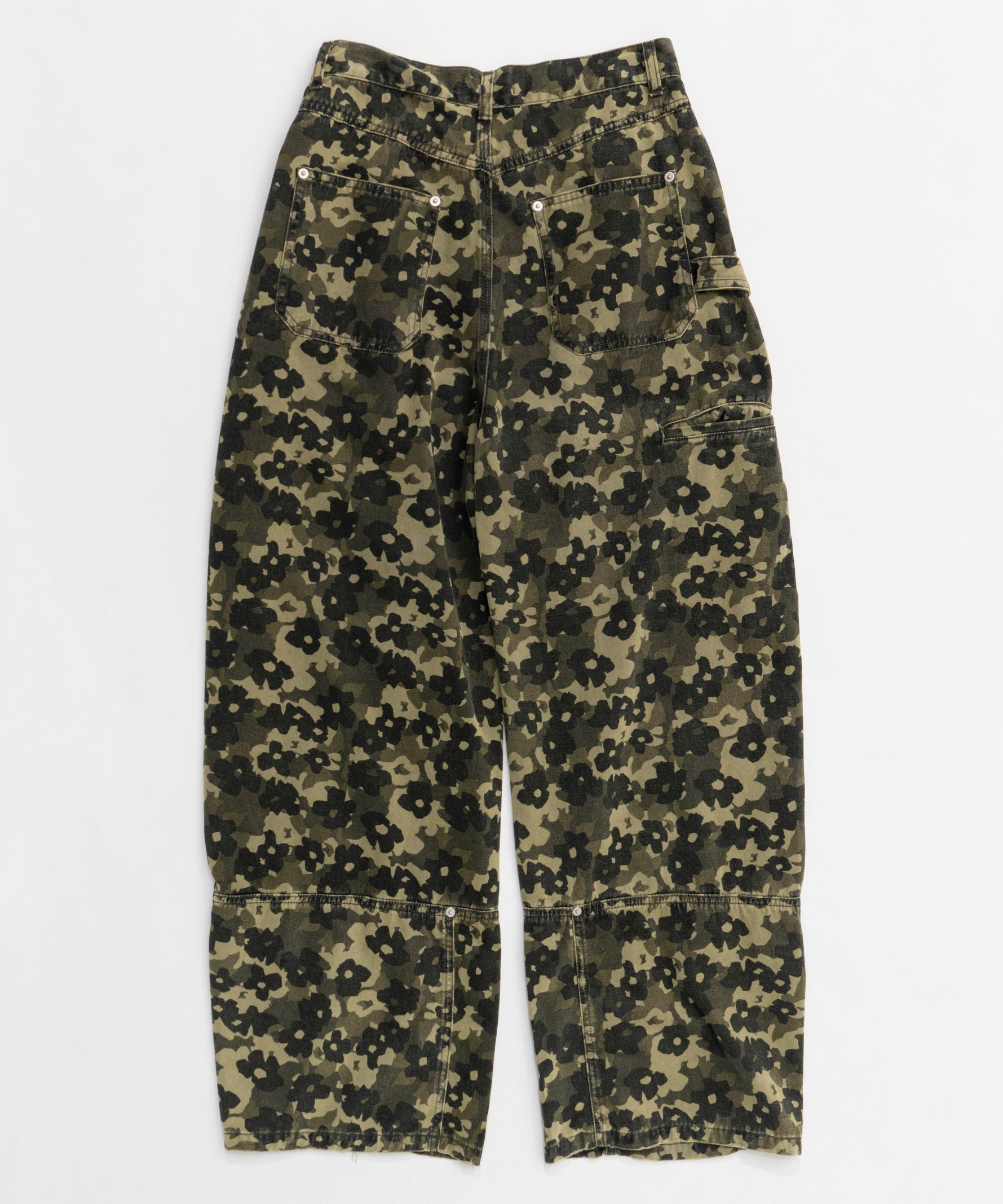 【25SPRING PRE-ORDER】Flower Camouflage Curve Pants