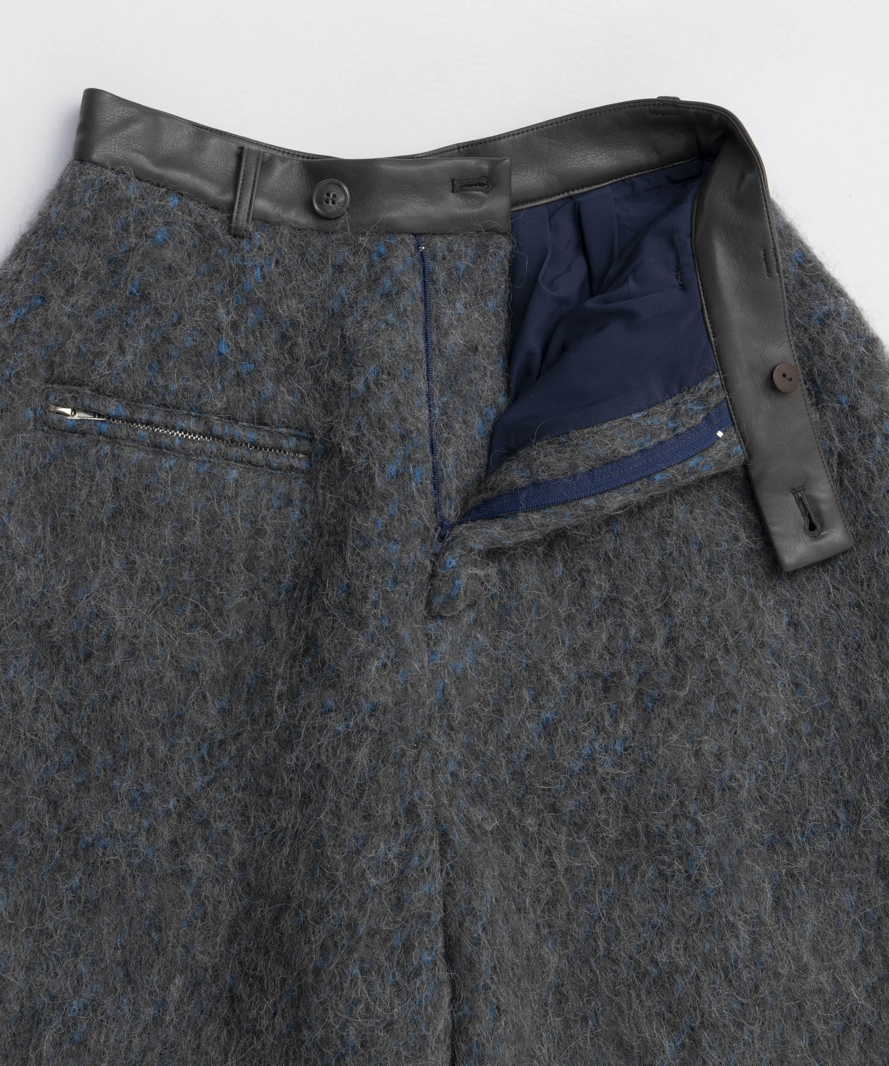 [25WINTER PRE-ORDER] Mohair Shaggy Shorts