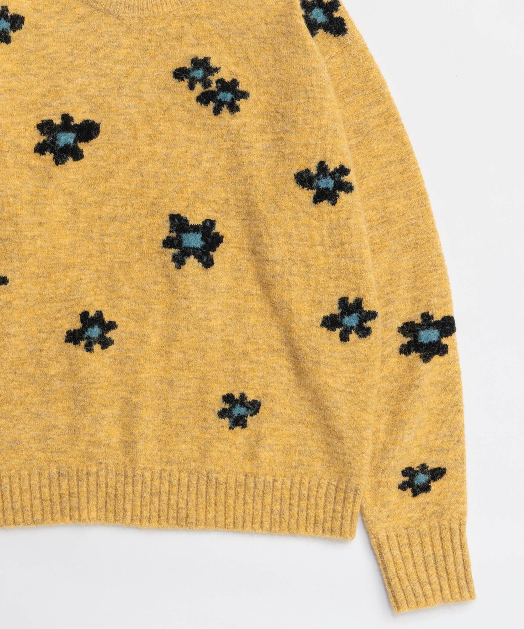 Many Flower Knit Pullover