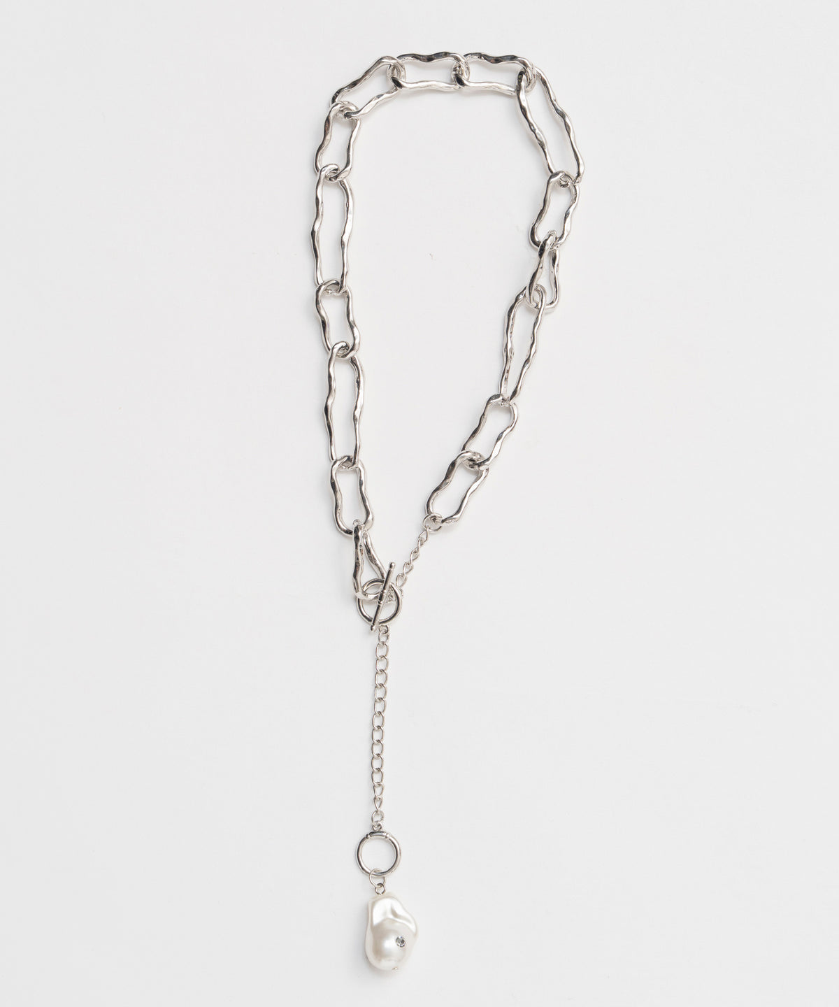 Motif Pearl Necklace