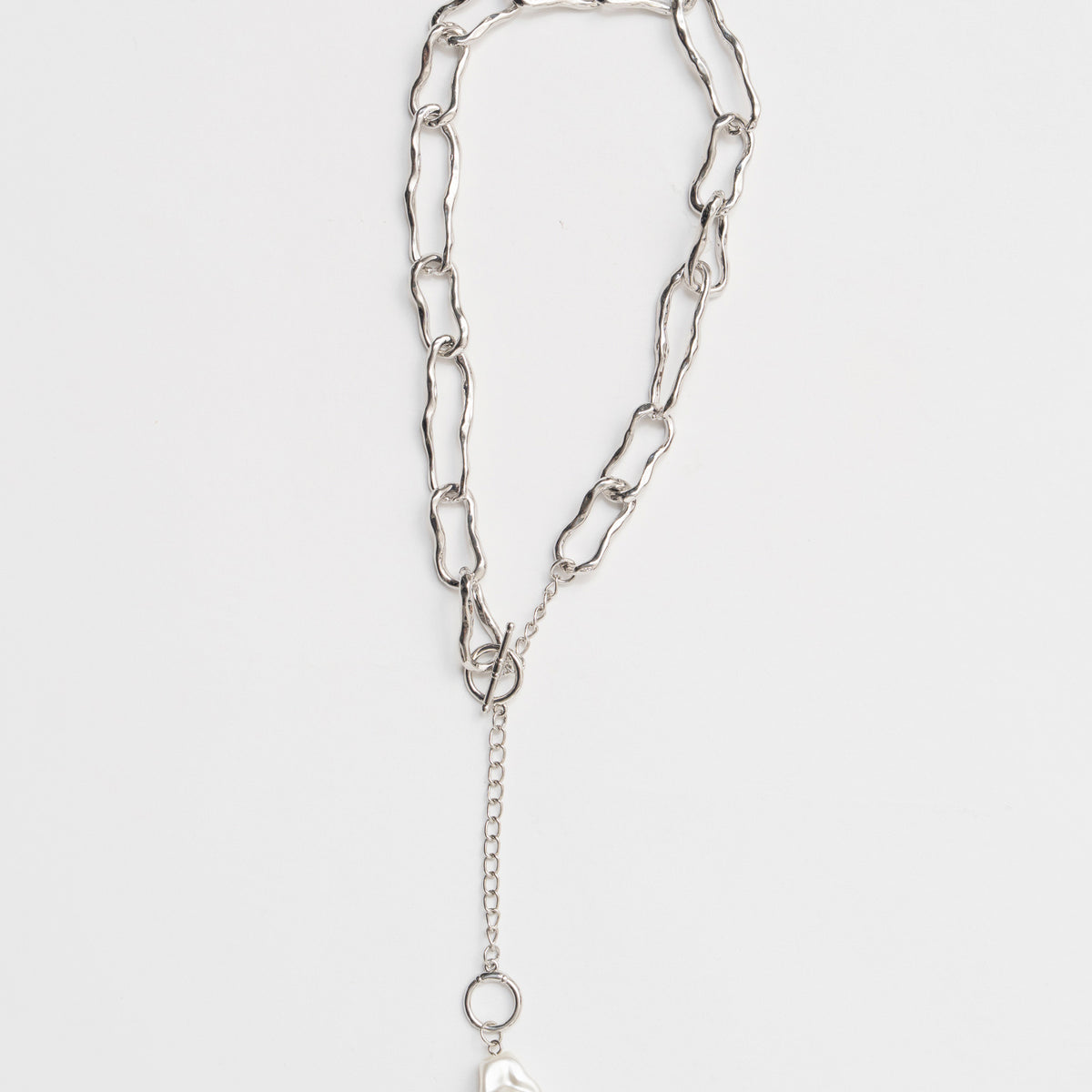 Motif Pearl Necklace