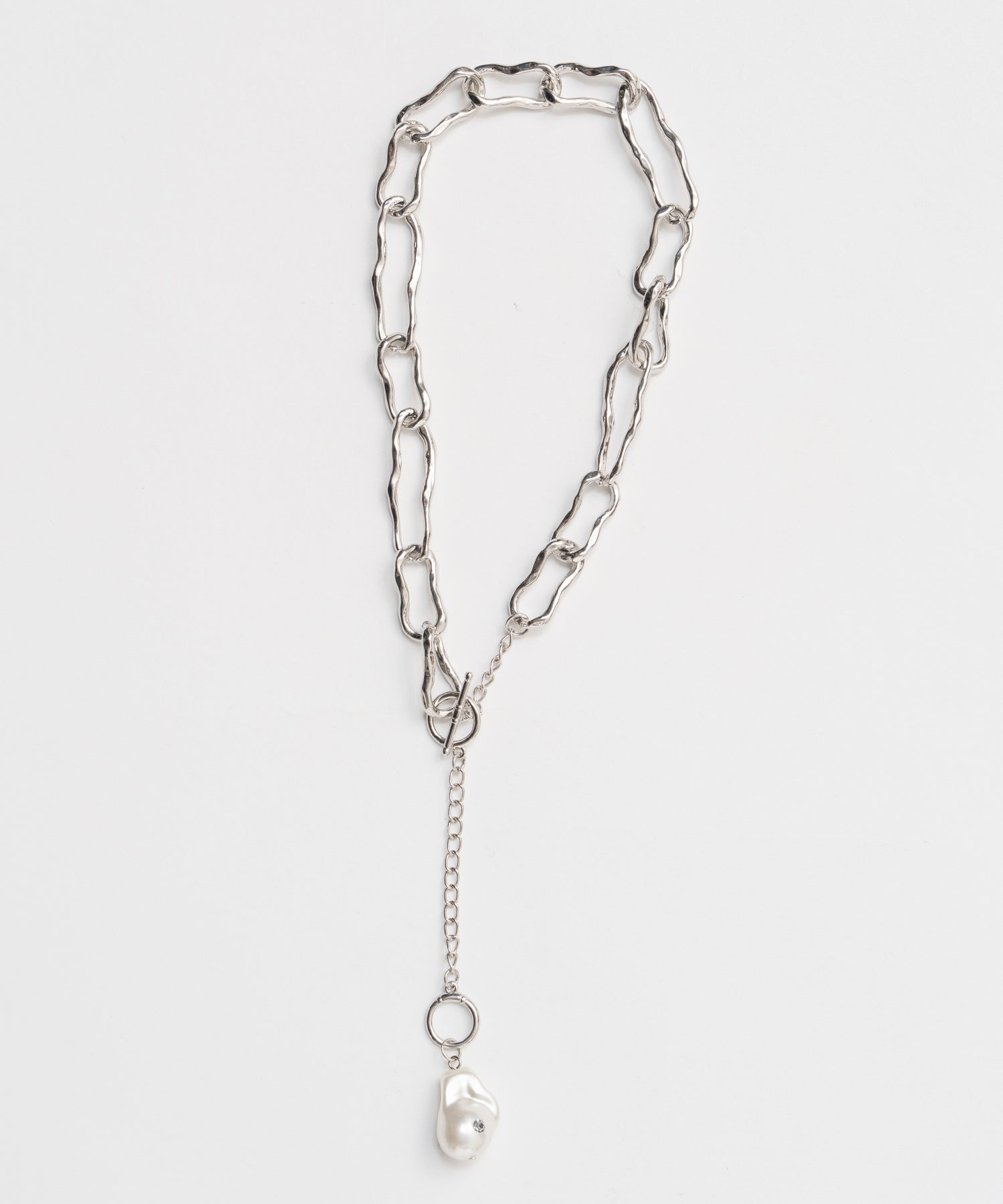 Motif Pearl Necklace