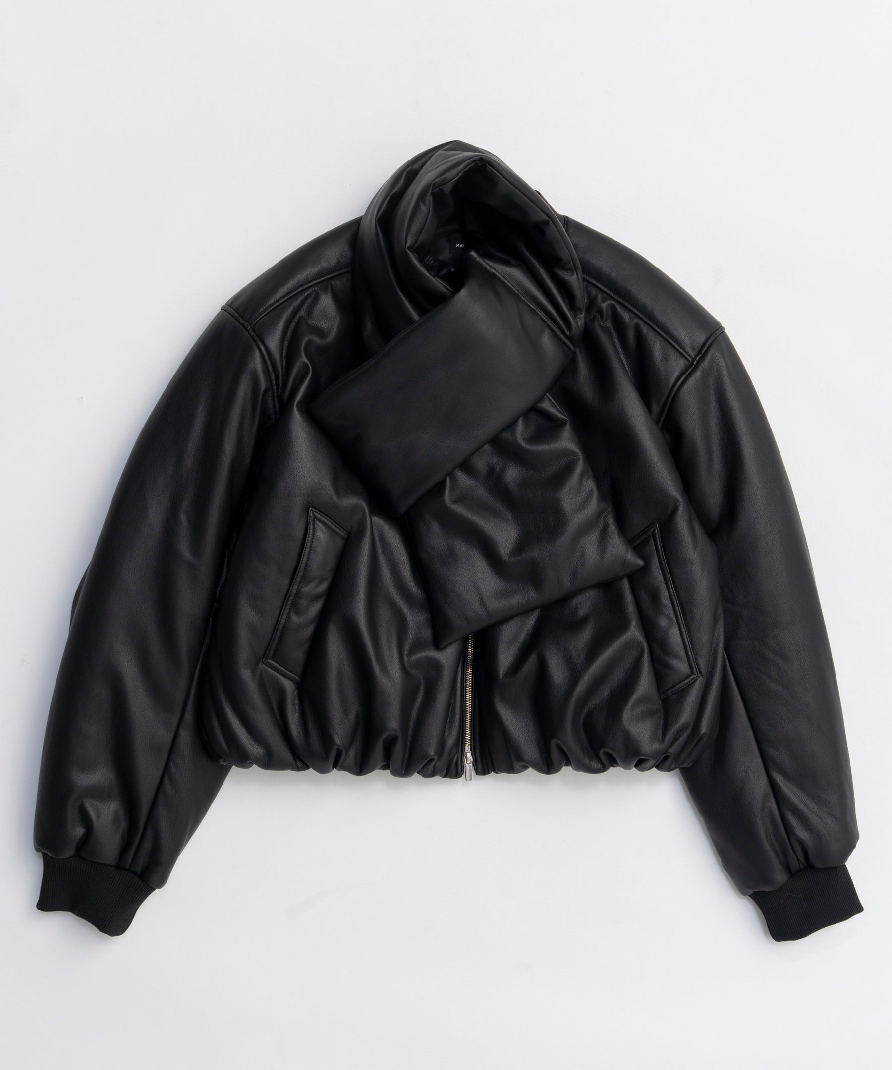 25WINTER PRE-ORDER】Leather Puffer Jacket With Muffler