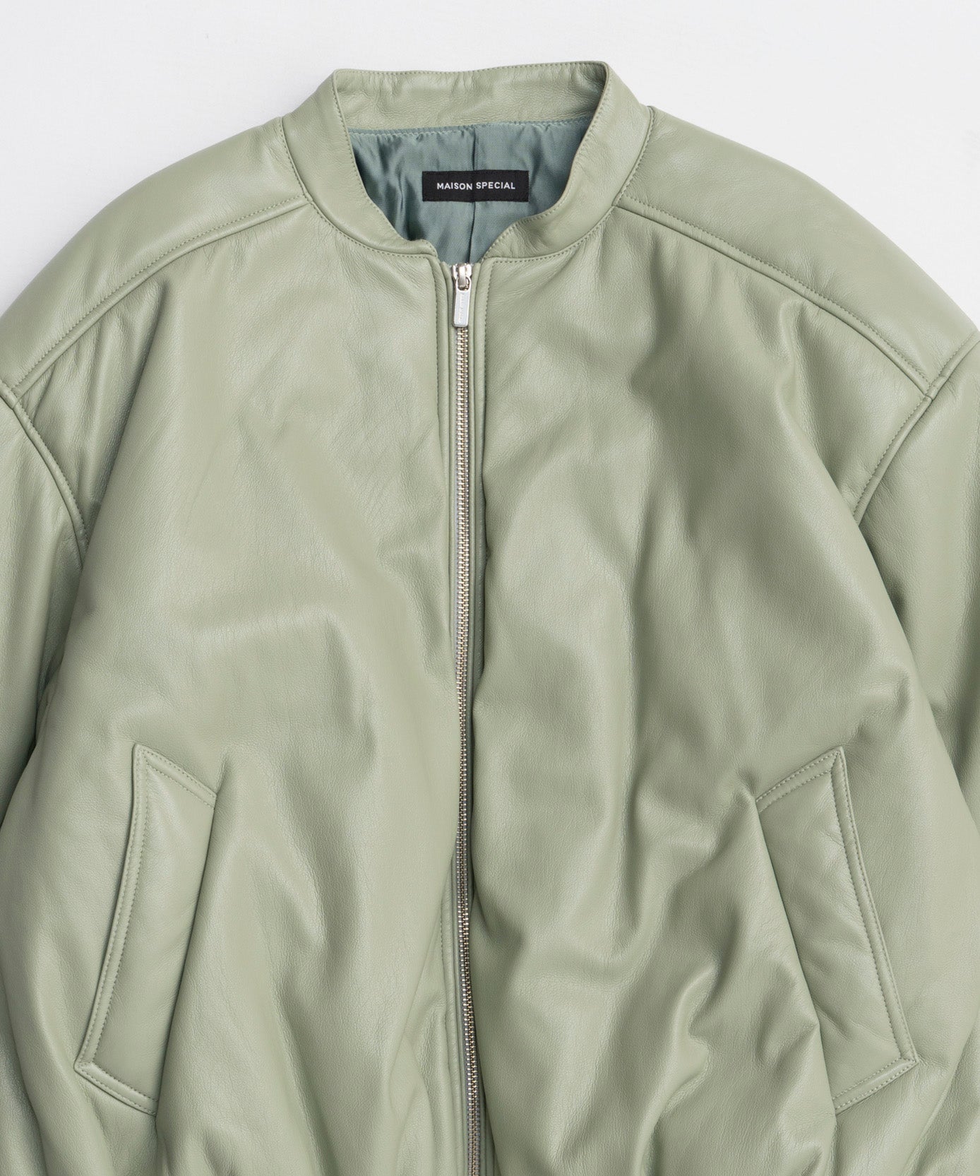 [25WINTER PRE-ORDER] Leather Puffer Jacket With Muffler