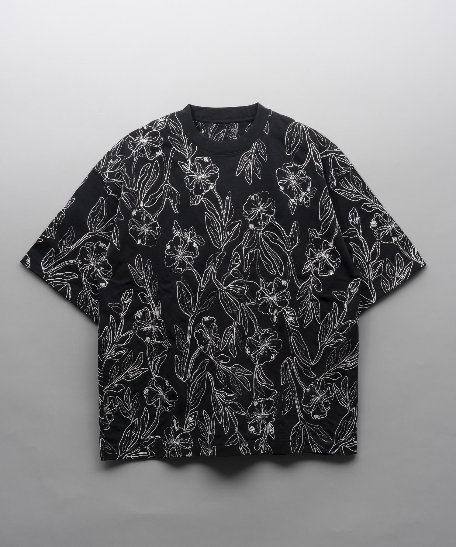 Flower Embroidery Prime-Over Crew Neck T-Shirt