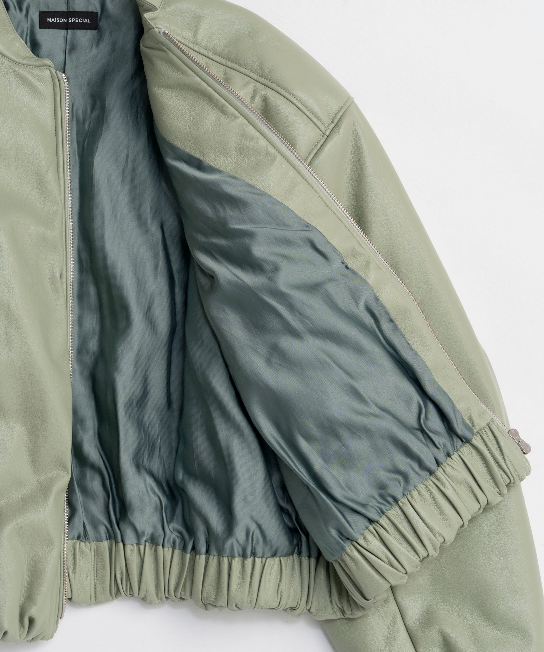 [25WINTER PRE-ORDER] Leather Puffer Jacket With Muffler