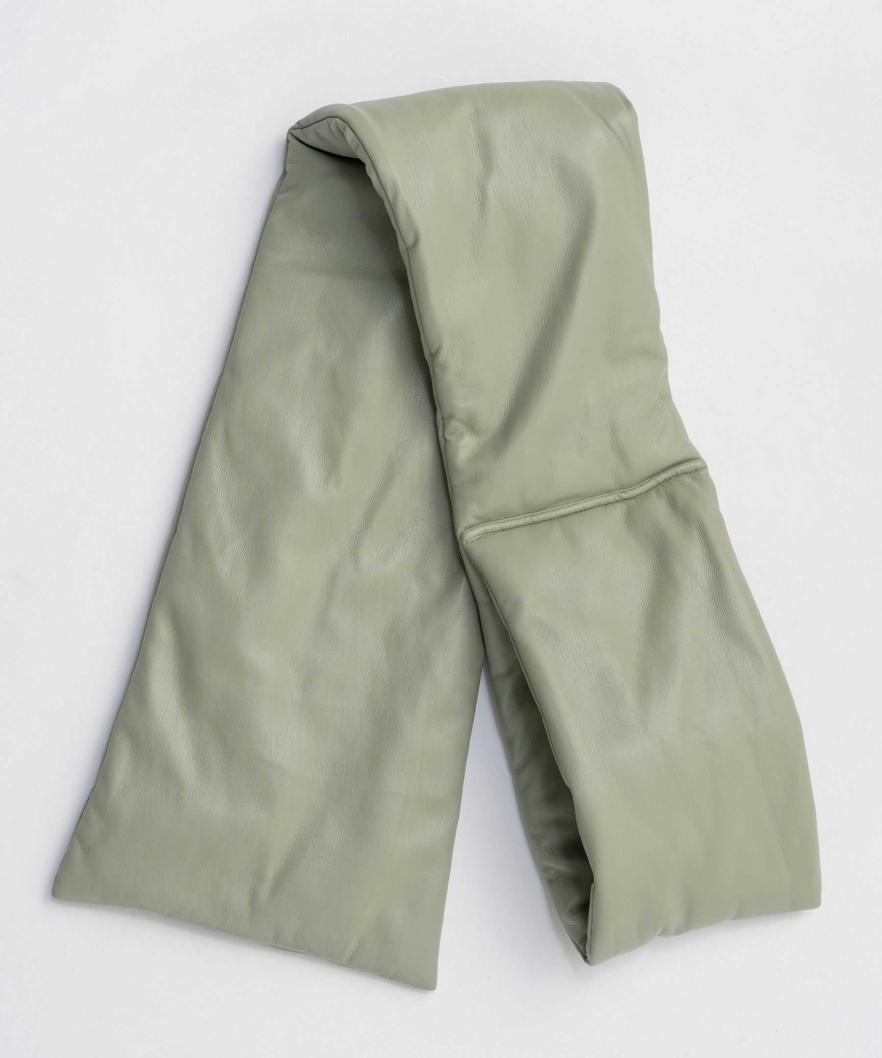 [25WINTER PRE-ORDER] Leather Puffer Jacket With Muffler