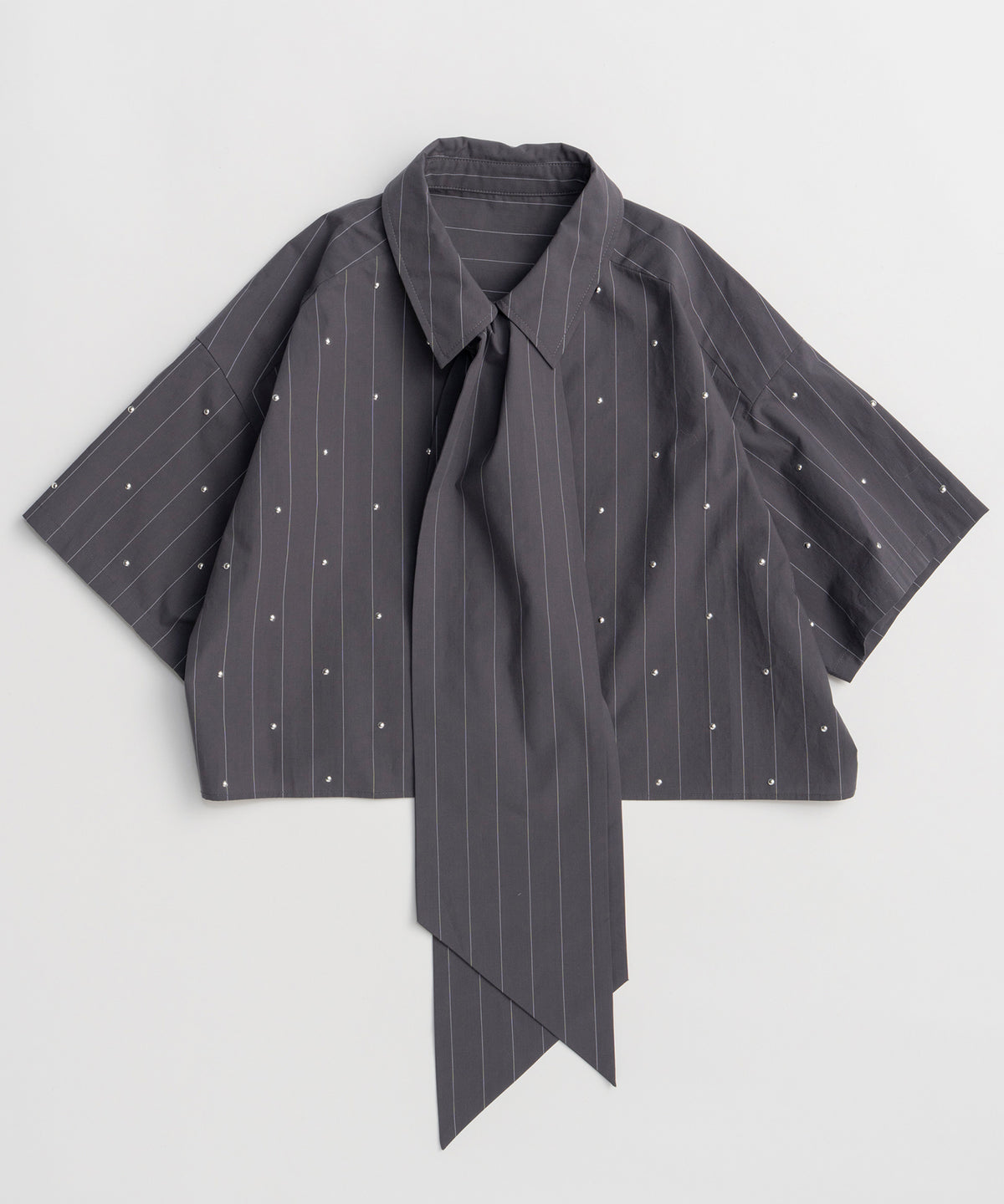 [2026Summer PRE-ORDER]Studded Half-Sleeve Bow Tie Shirt
