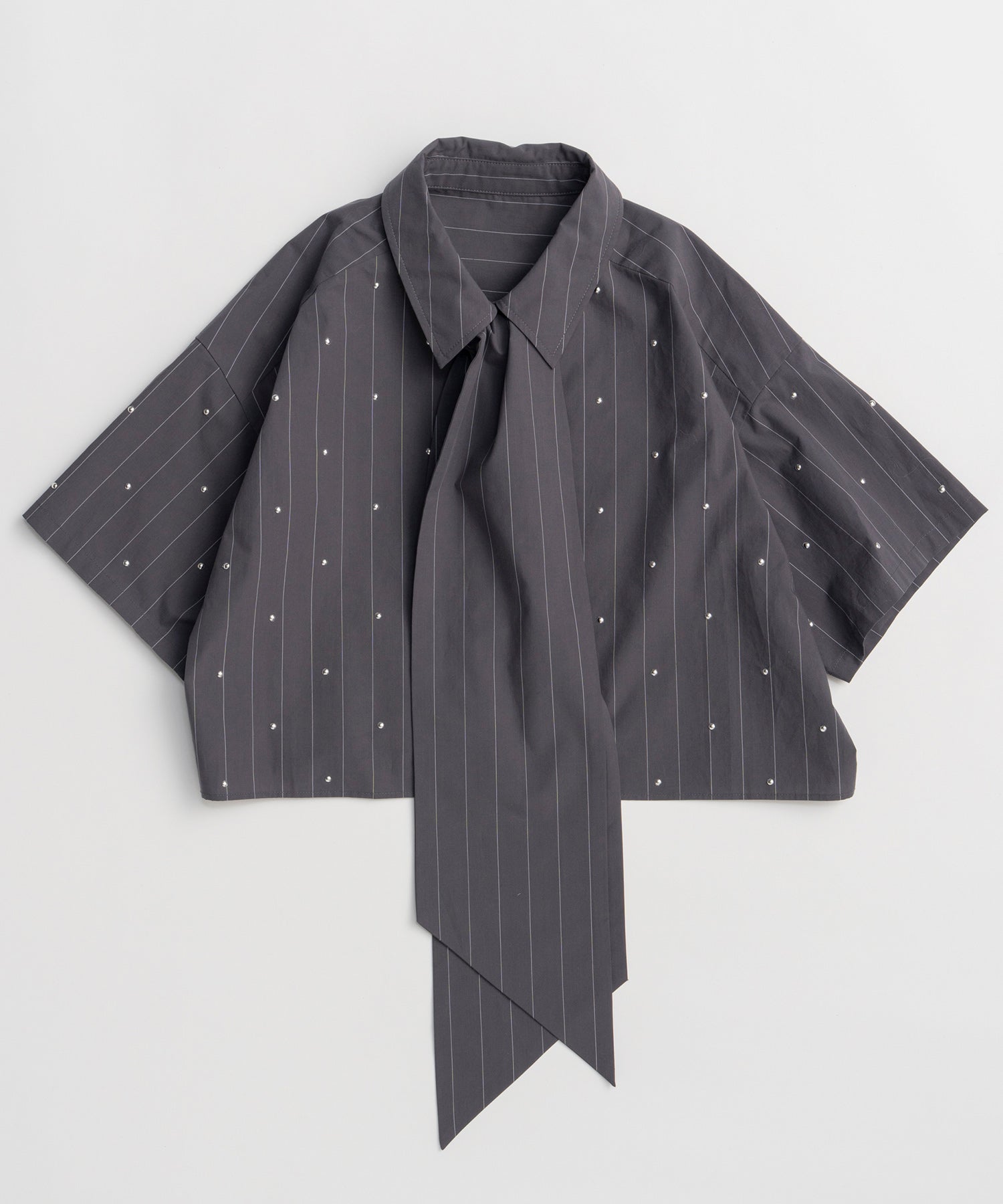 [2026Summer PRE-ORDER]Studded Half-Sleeve Bow Tie Shirt