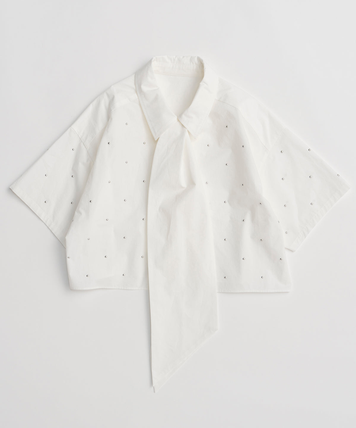 [2026Summer PRE-ORDER]Studded Half-Sleeve Bow Tie Shirt