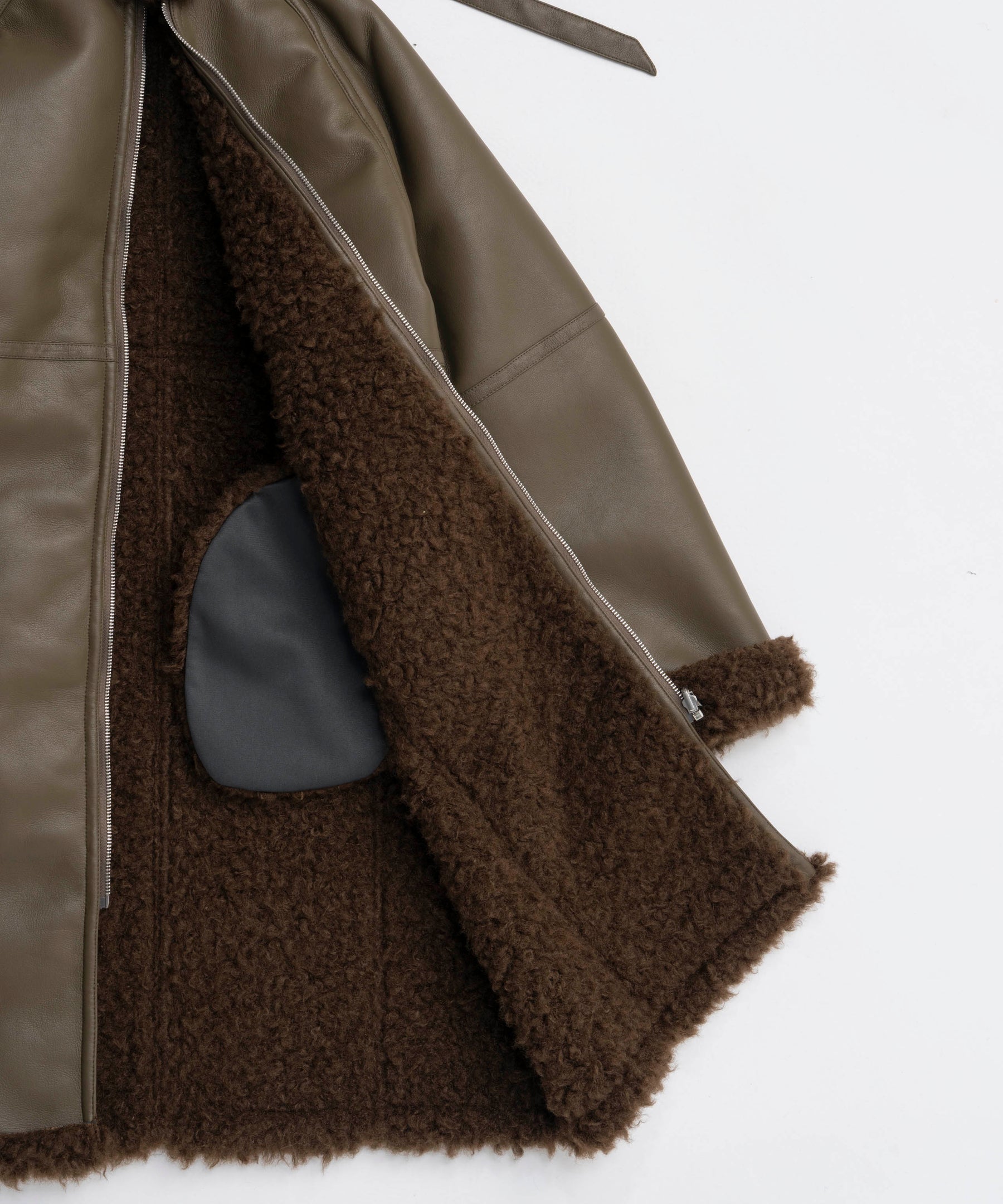 [25WINTER PRE-ORDER] Reversible Faux Mouton Coat