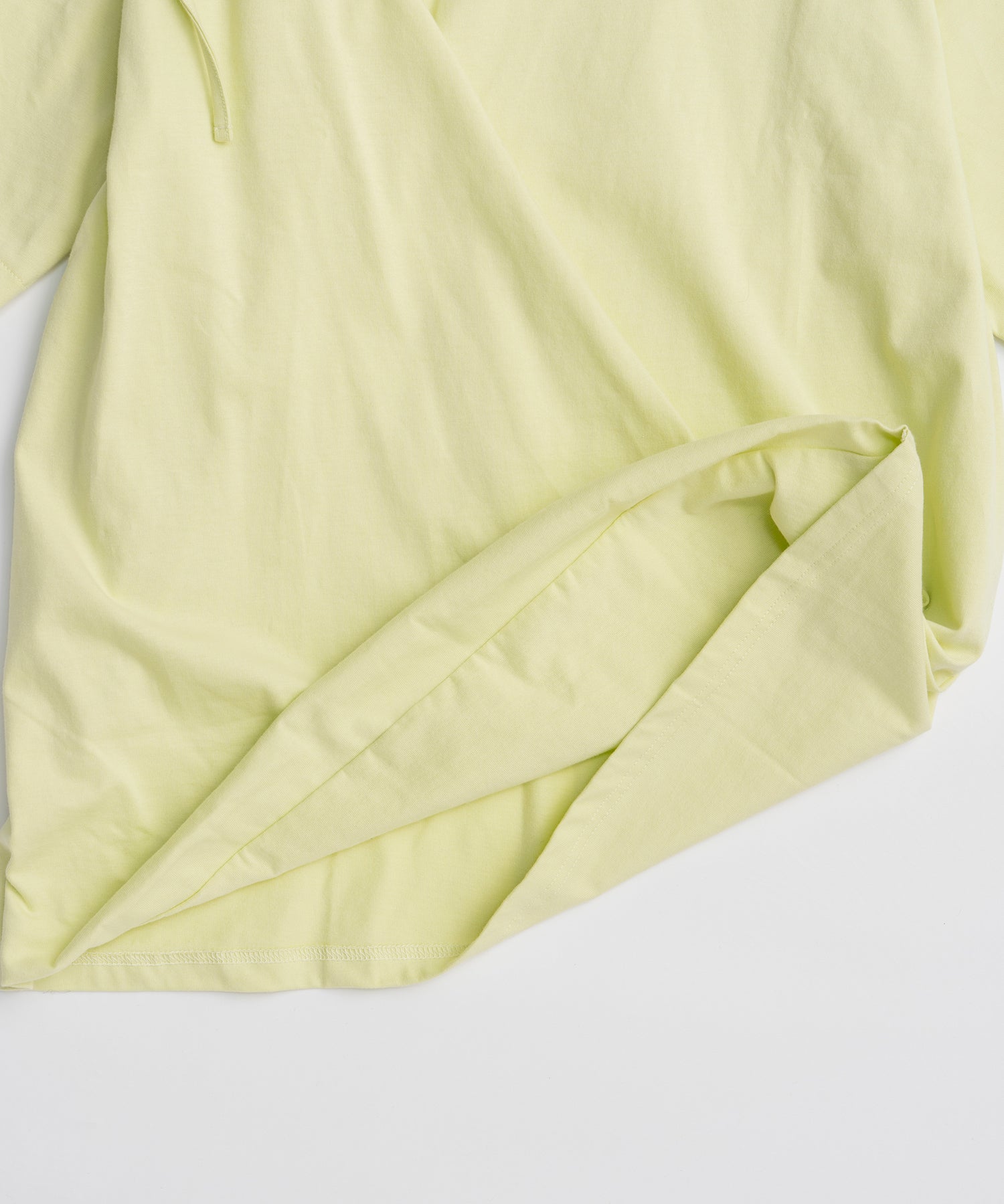 不对称垂坠 T 恤